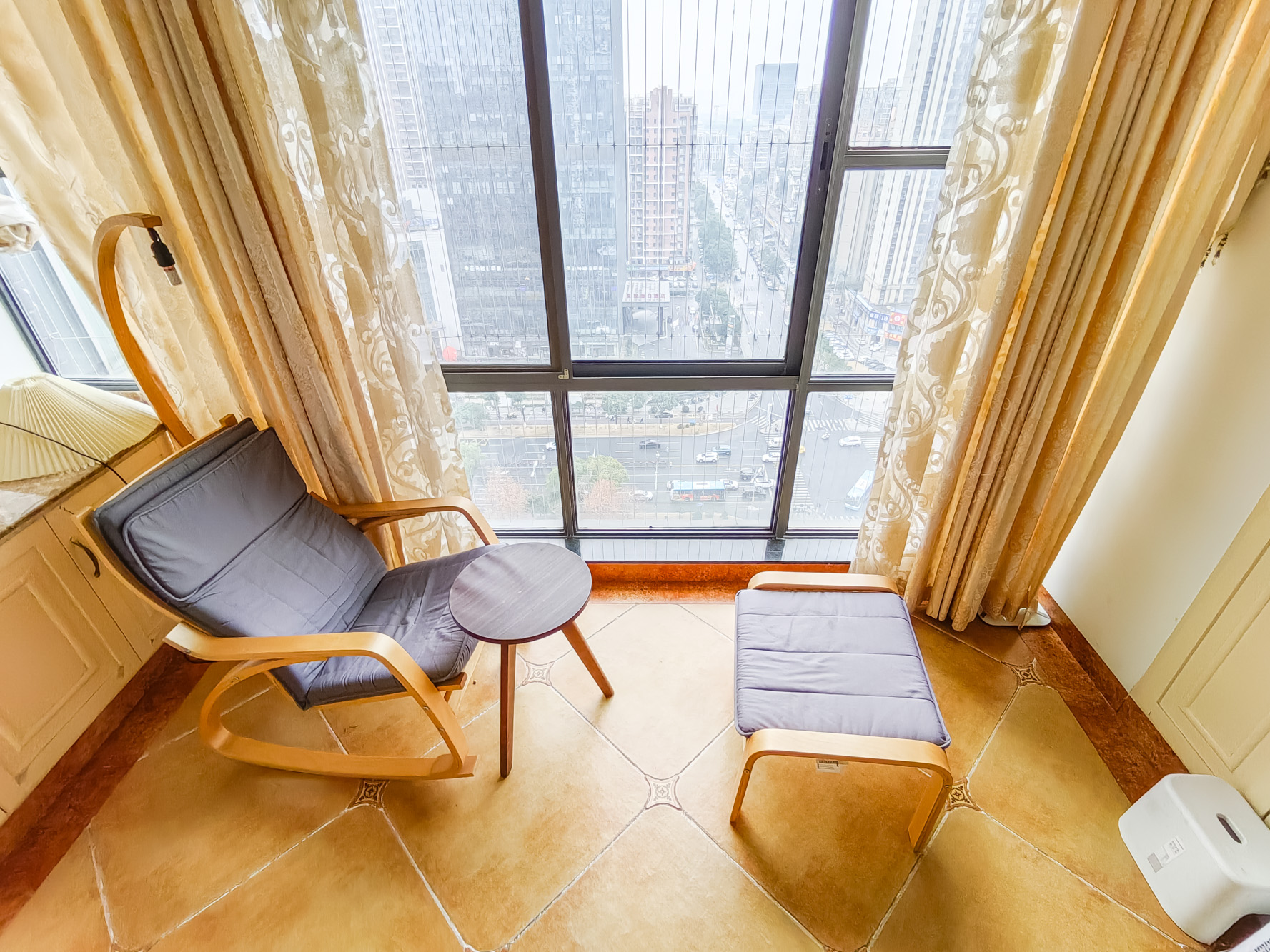 恒基凯旋门一二期  3室2厅2卫    109.0万阳台