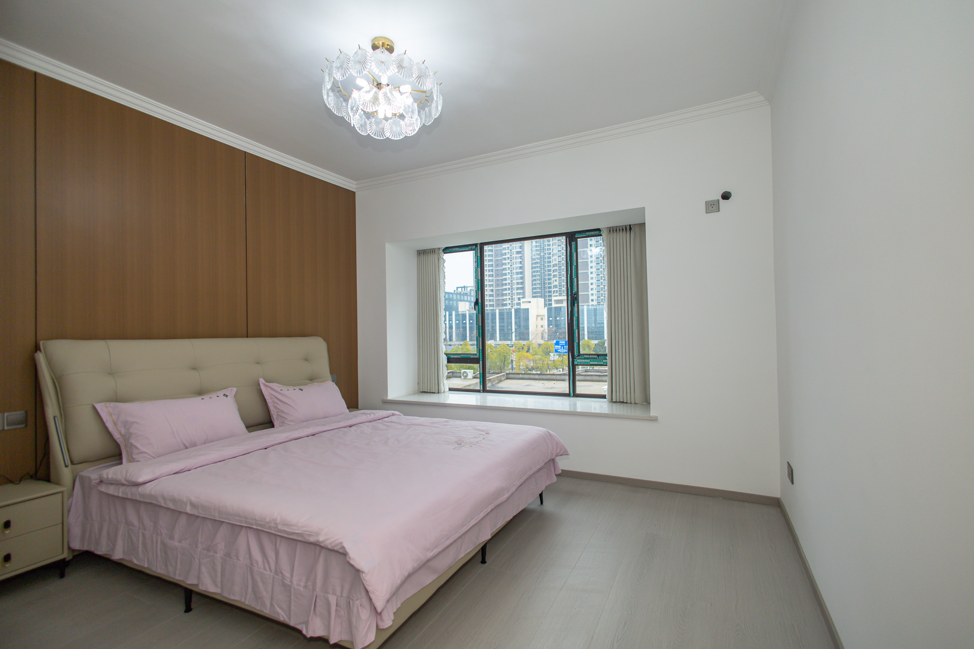 中梁星都荟 4室2厅2卫 90.0万 中梁星都荟 4室2厅2卫 90.0万卧室