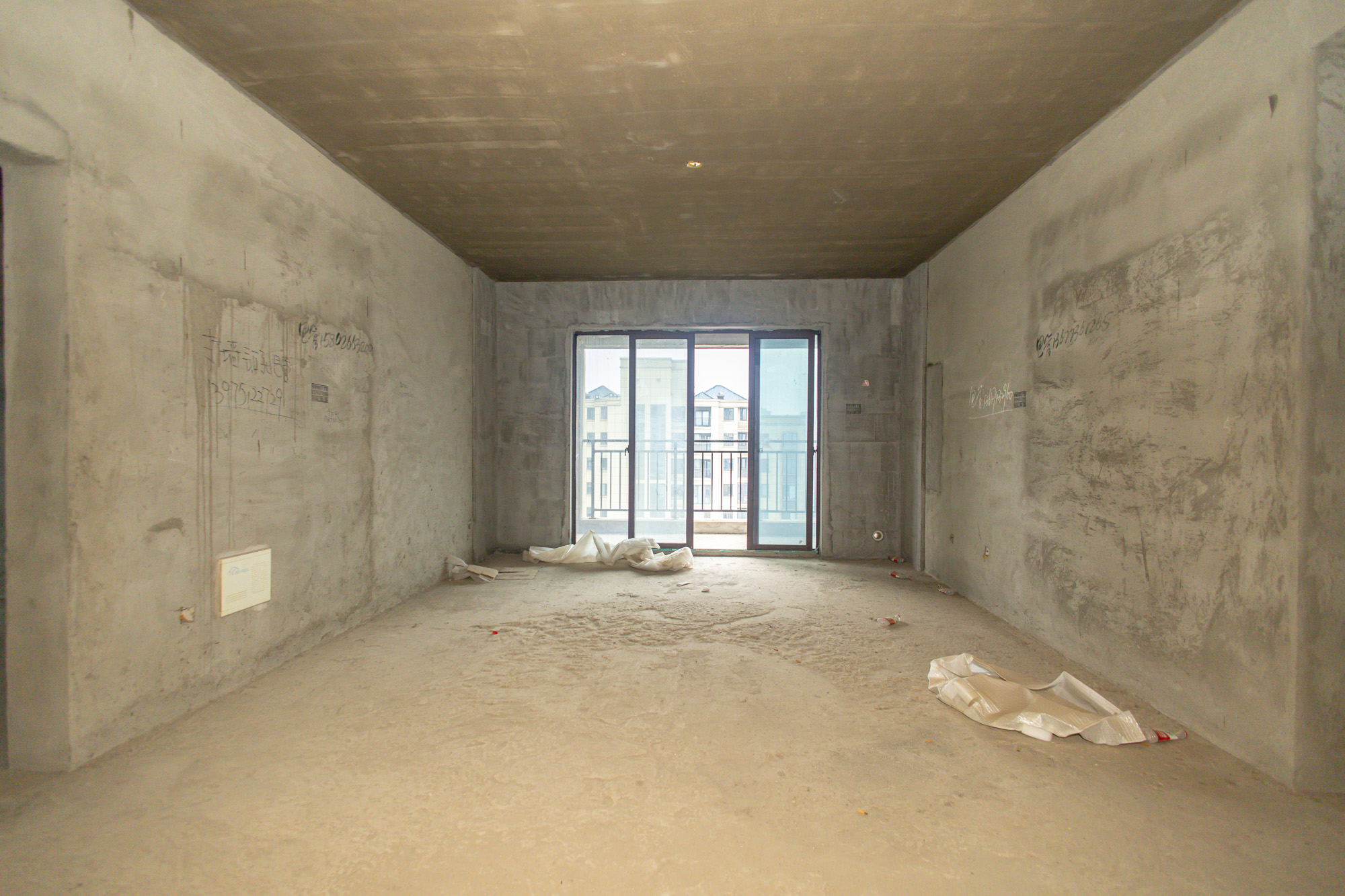 艺源颂雅小区(719街区)  5室2厅2卫    164.8万 艺源颂雅小区(719街区)  5室2厅2卫    164.8万