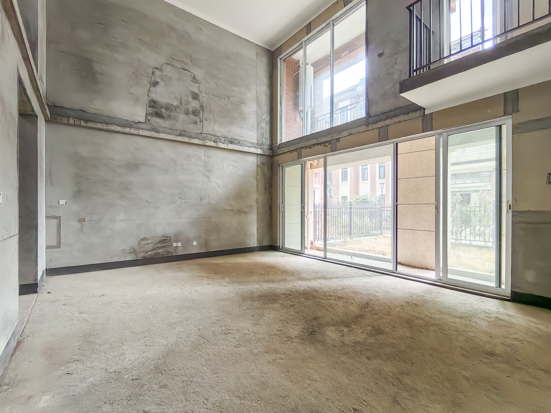 金地艺境 5室2厅3卫 180.0万 金地艺境 5室2厅3卫 180.0万客厅