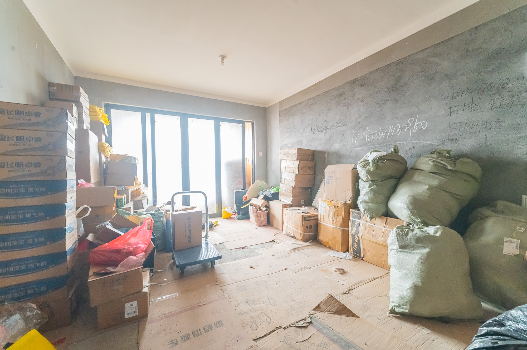 深业睿城 3室2厅1卫 69.8万 深业睿城 3室2厅1卫 69.8万客厅