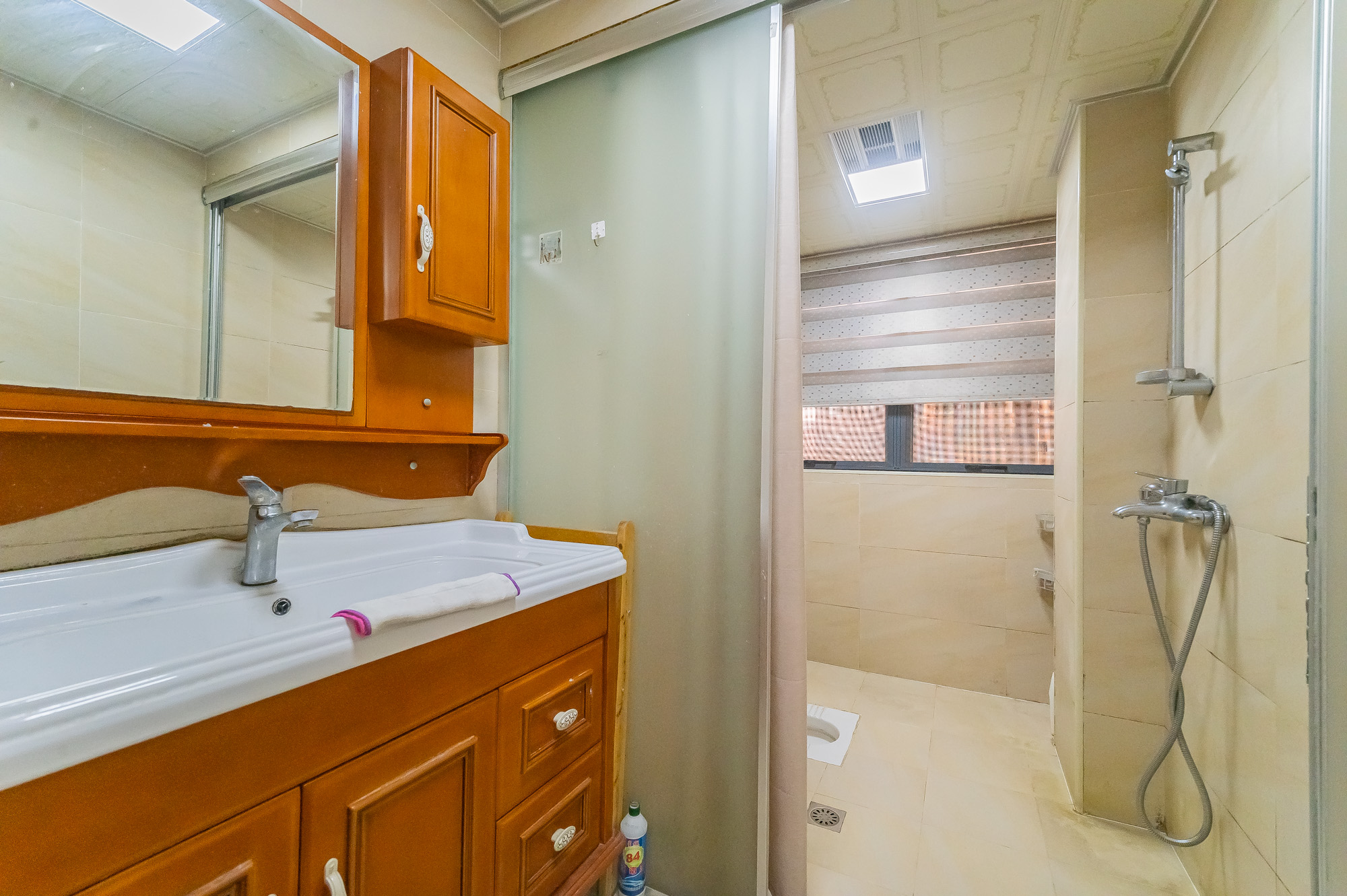 深业睿城 5室2厅2卫 125.8万 深业睿城 5室2厅2卫 125.8万卫生间