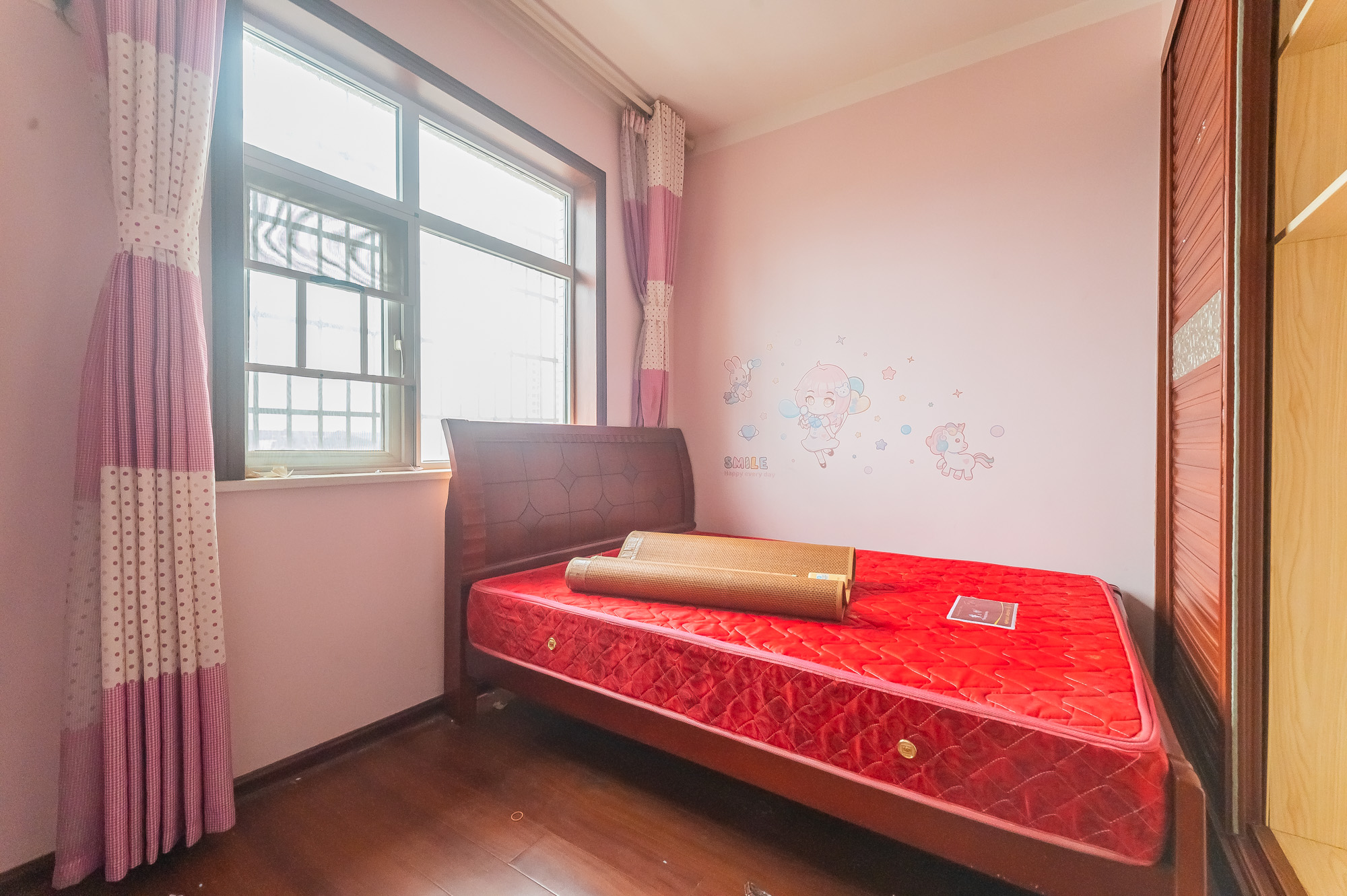 鹏基诺亚山林 3室2厅1卫 60.0万 鹏基诺亚山林 3室2厅1卫 60.0万卧室