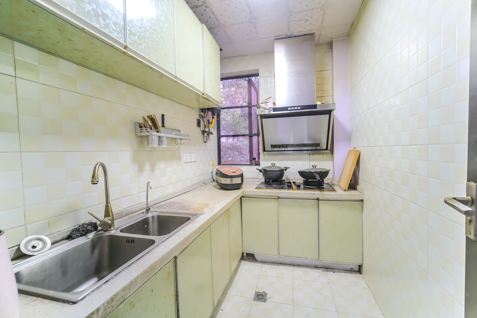 盛地尊域 3室2厅1卫 65.0万 盛地尊域 3室2厅1卫 65.0万厨房