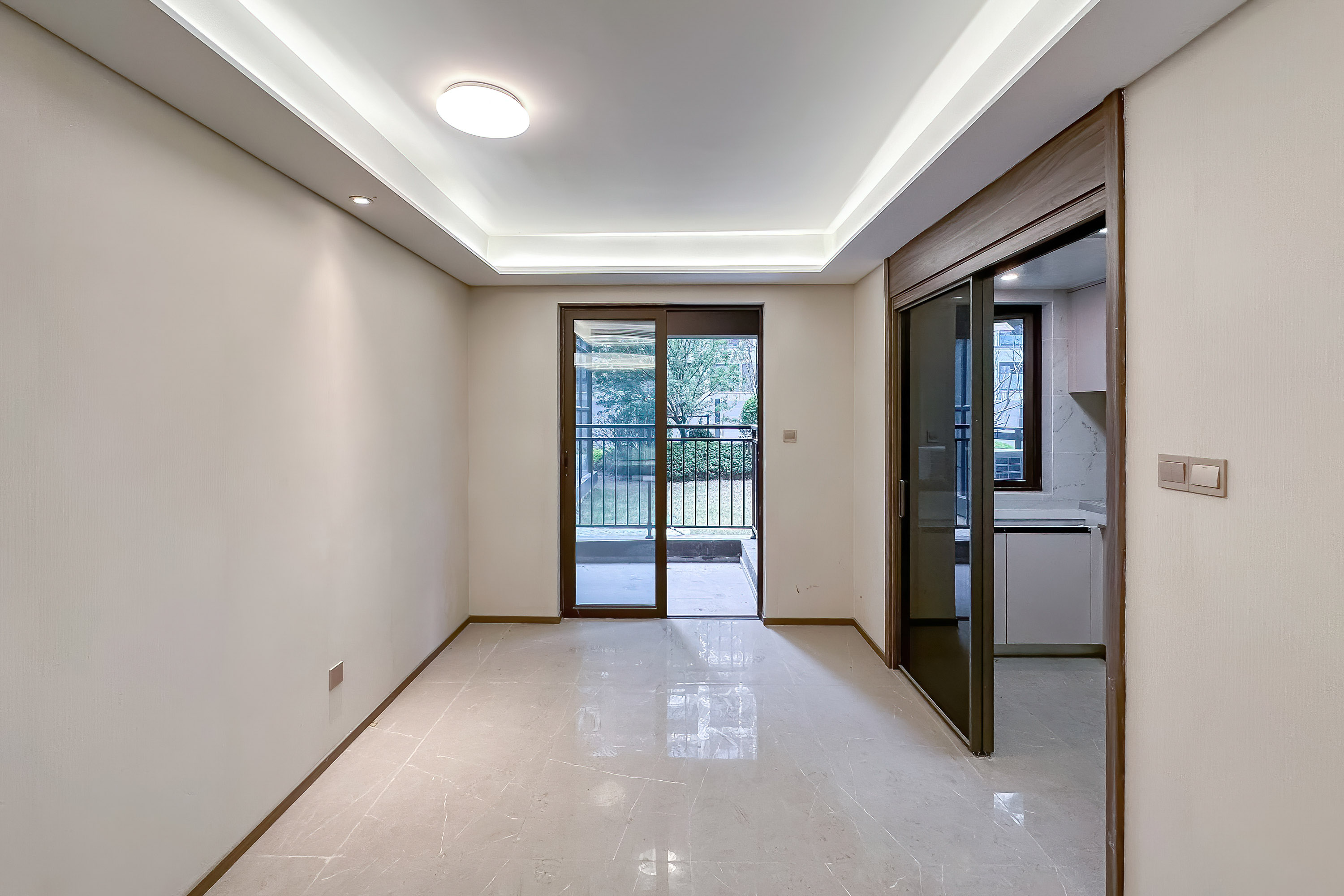 龙湖江与城 4室2厅2卫 135.0万 龙湖江与城 4室2厅2卫 135.0万其他