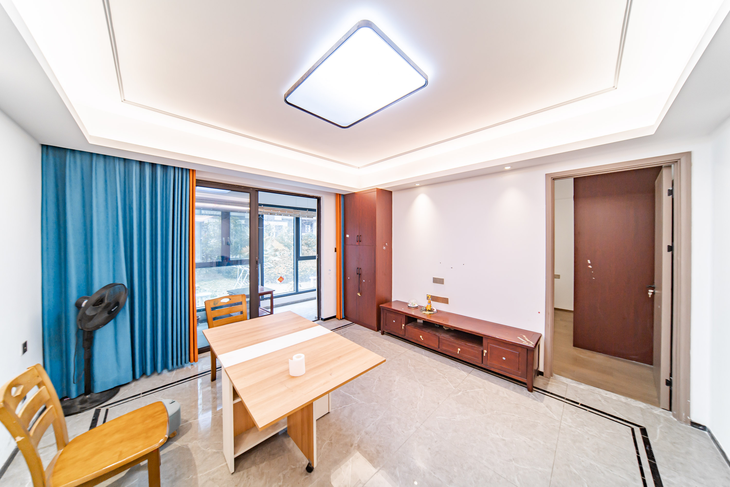 建发电建江山悦  4室2厅2卫   188.00万客厅