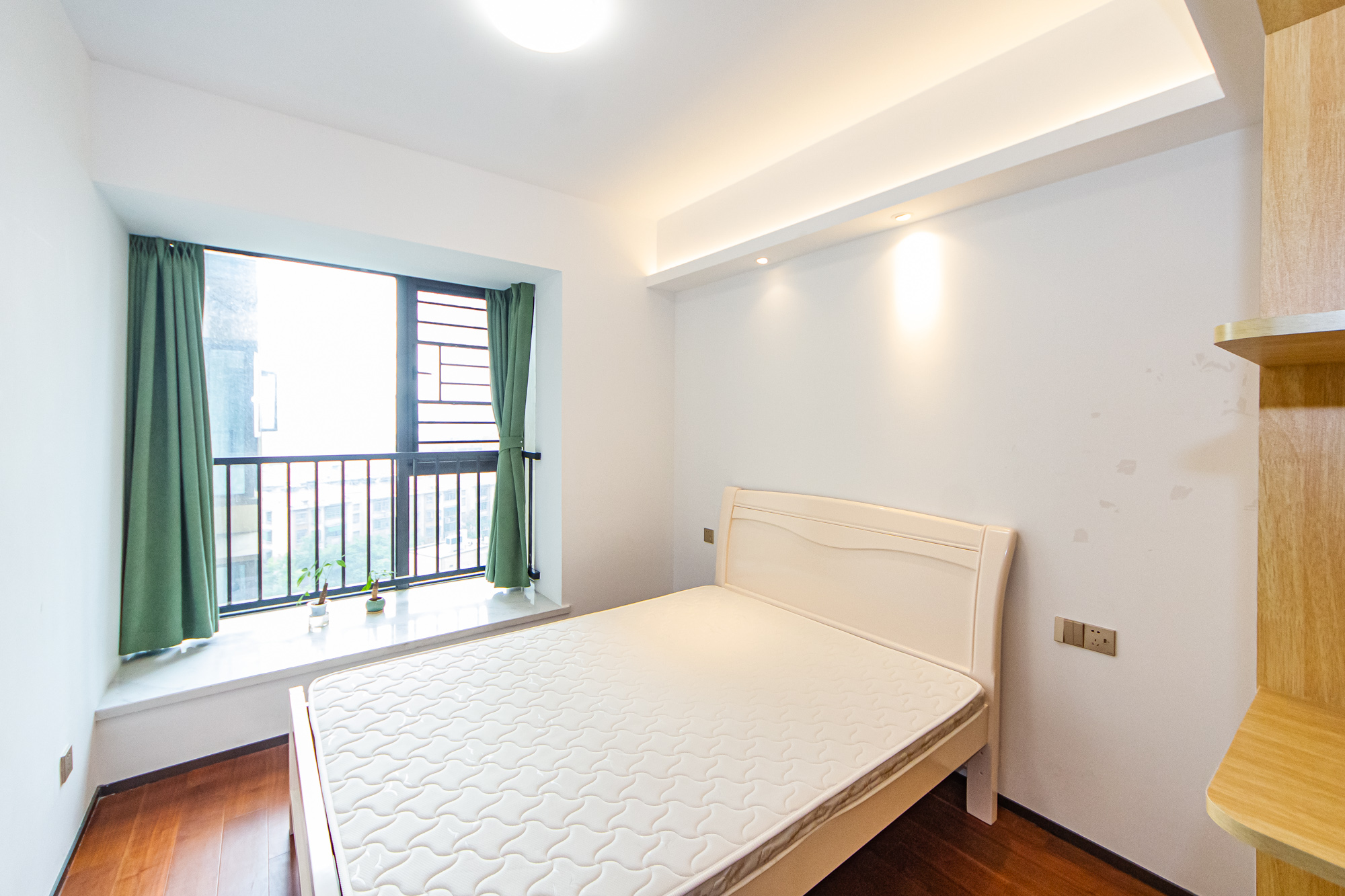 北辰瀚江府  4室2厅2卫    255.0万 北辰瀚江府  4室2厅2卫    255.0万卧室