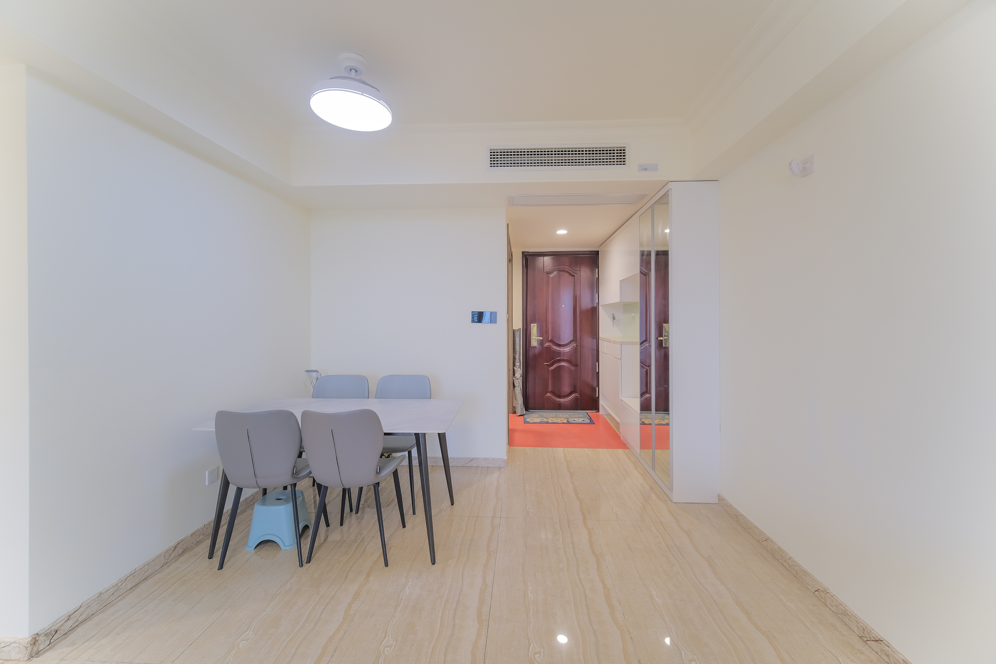 碧桂园翘楚棠  1室0厅0卫    95.0万客厅