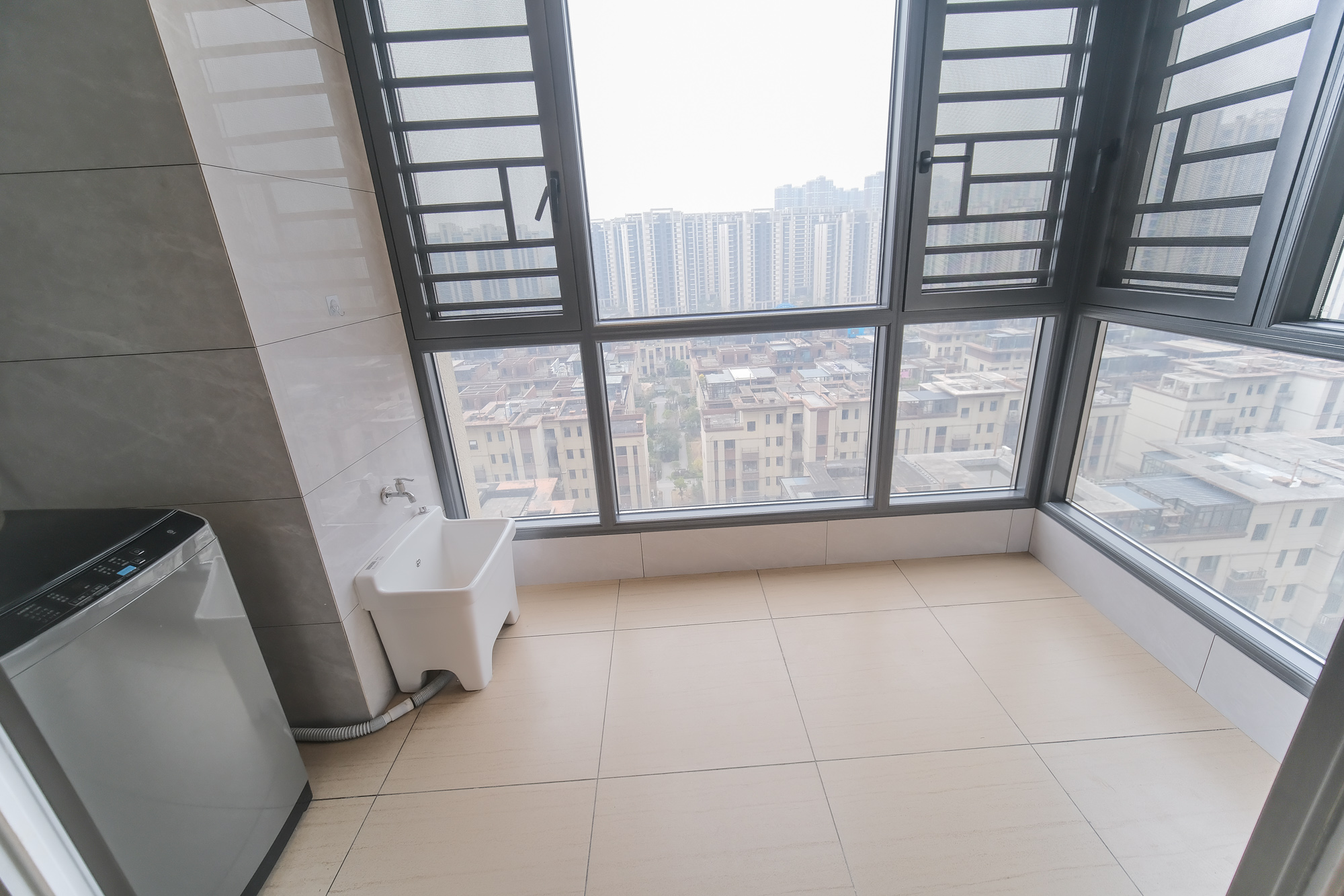 碧桂园翘楚棠  1室0厅0卫    95.0万 碧桂园翘楚棠  1室0厅0卫    95.0万阳台