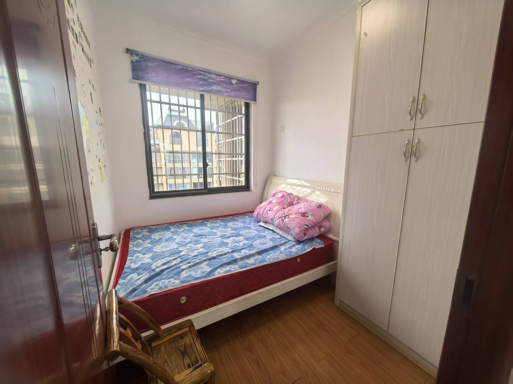 康城上品 3室2厅2卫 1800.0元/月 康城上品 3室2厅2卫 1800.0元/月室内图