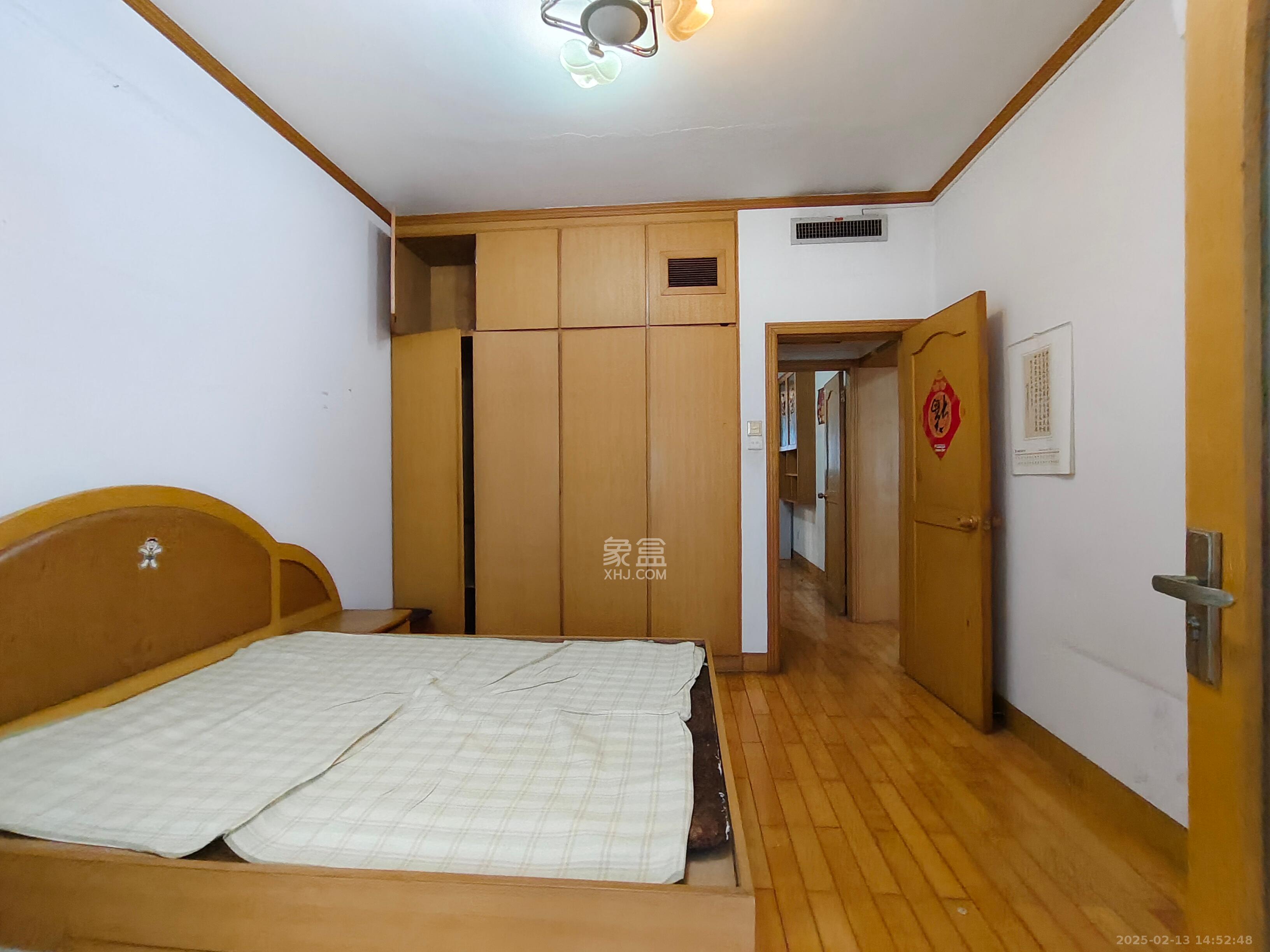 高速公路管理局宿舍  3室2厅2卫   2000.00元/月室内图