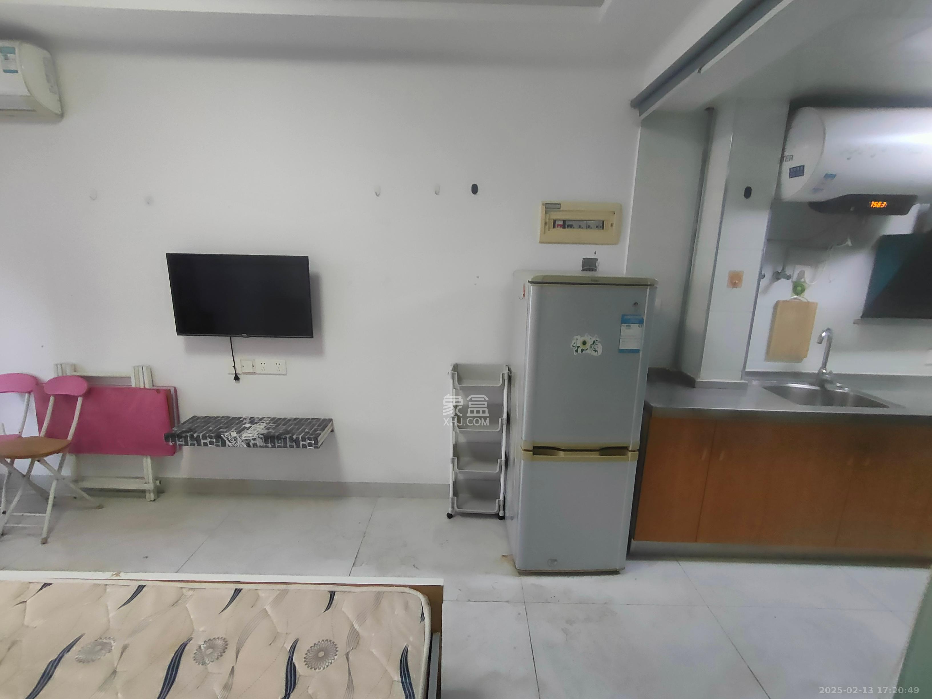 新长海广场 1室1厅1卫 1100.0元/月 新长海广场 1室1厅1卫 1100.0元/月室内图