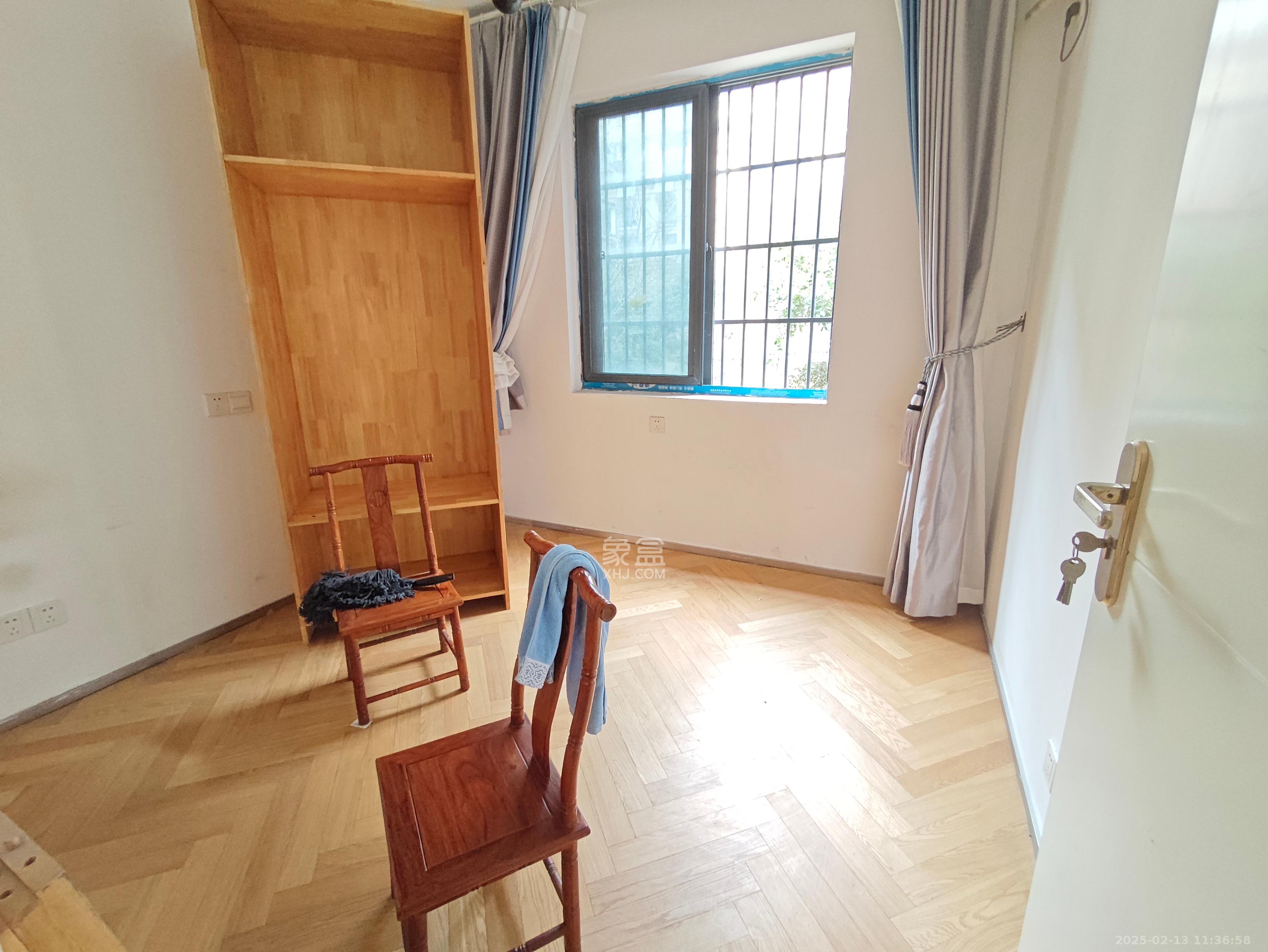 澳海澜庭  4室2厅2卫    3200.0元/月 澳海澜庭  4室2厅2卫    3200.0元/月室内图