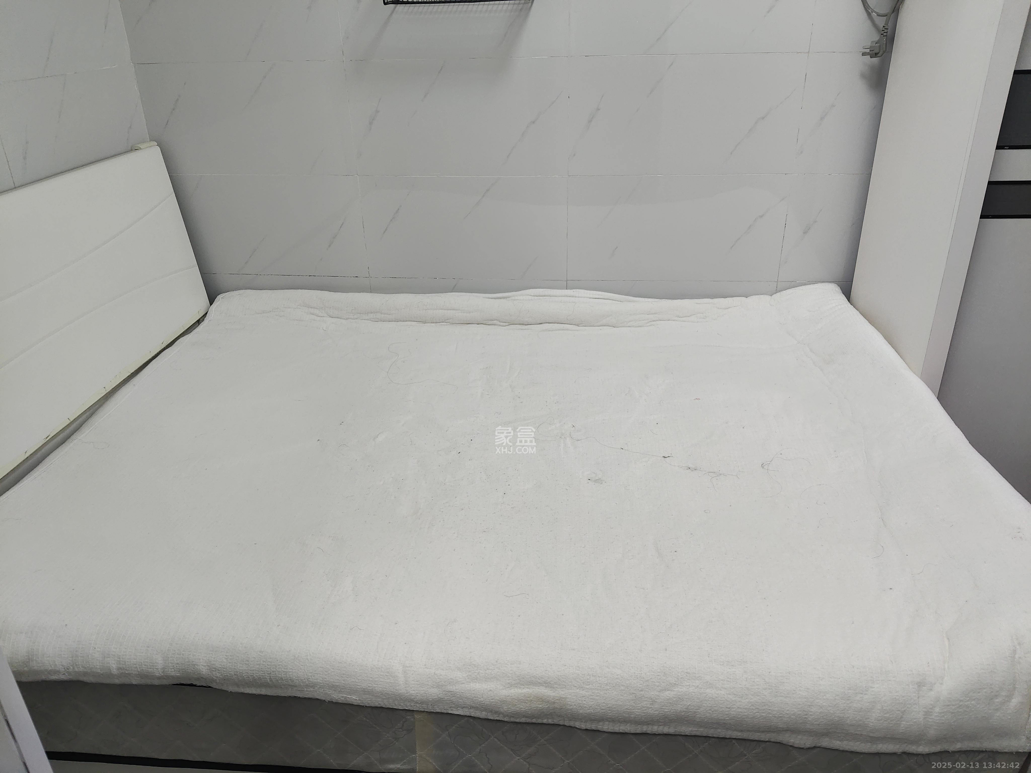 新合四村 1室0厅0卫 1100.0元/月 新合四村 1室0厅0卫 1100.0元/月室内图