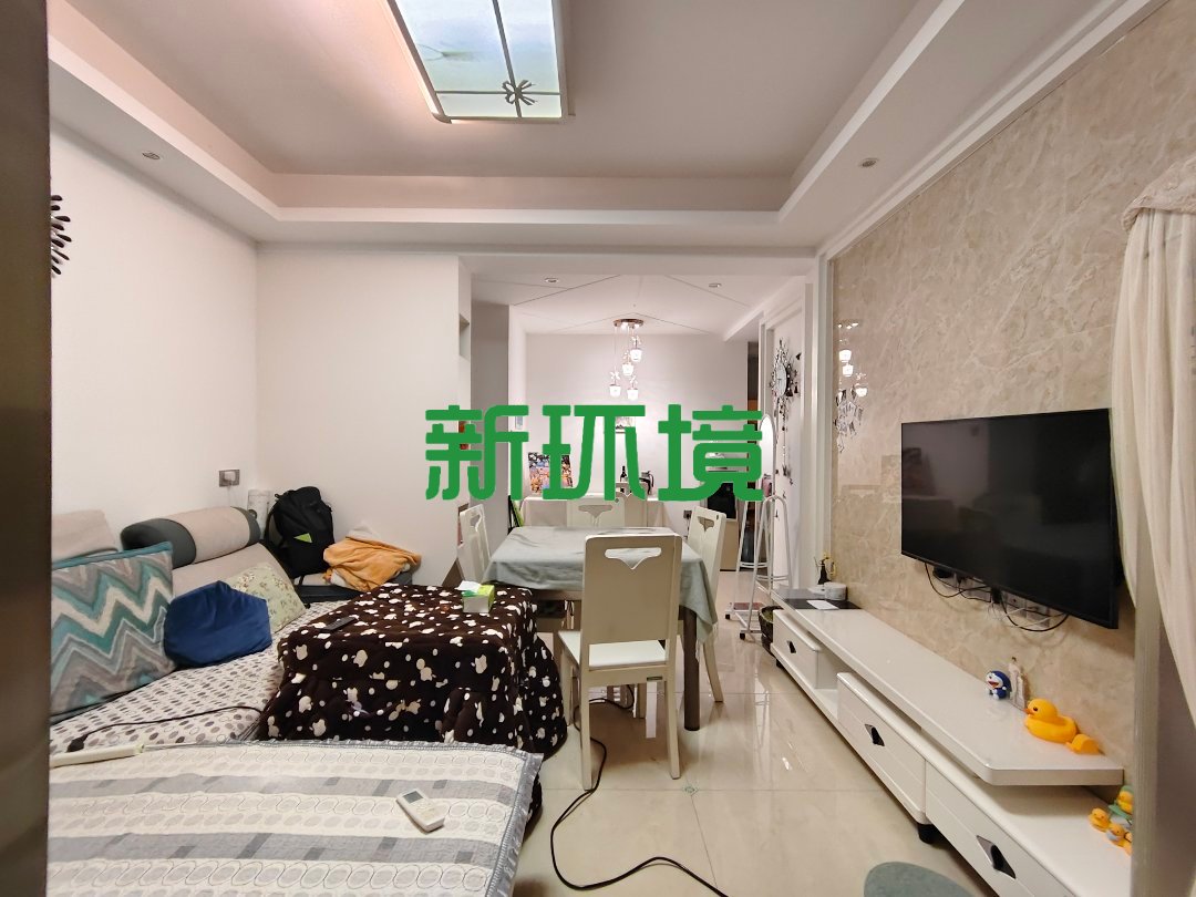 逸臣桃源 2室2厅1卫 50.0万 逸臣桃源 2室2厅1卫 50.0万客厅