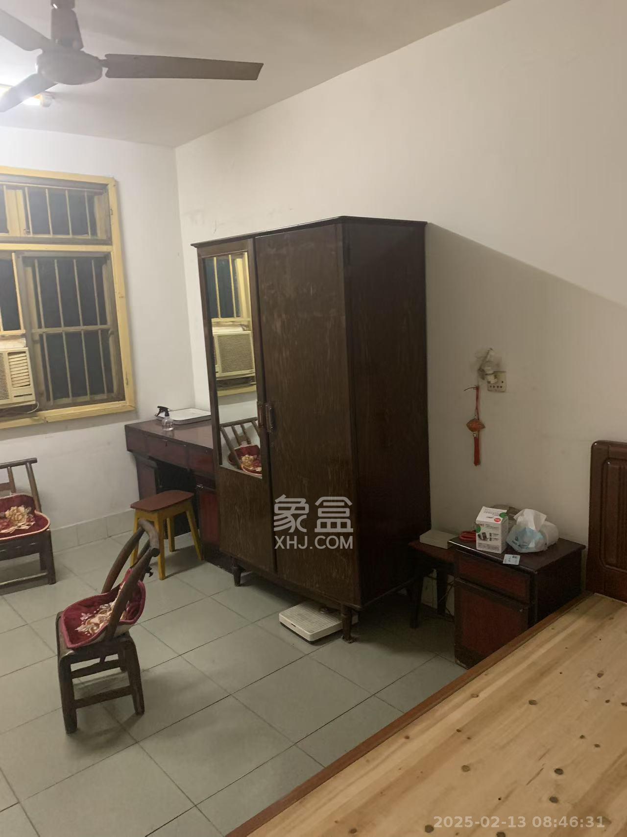 国庆新村  2室1厅1卫   1600.00元/月室内图1