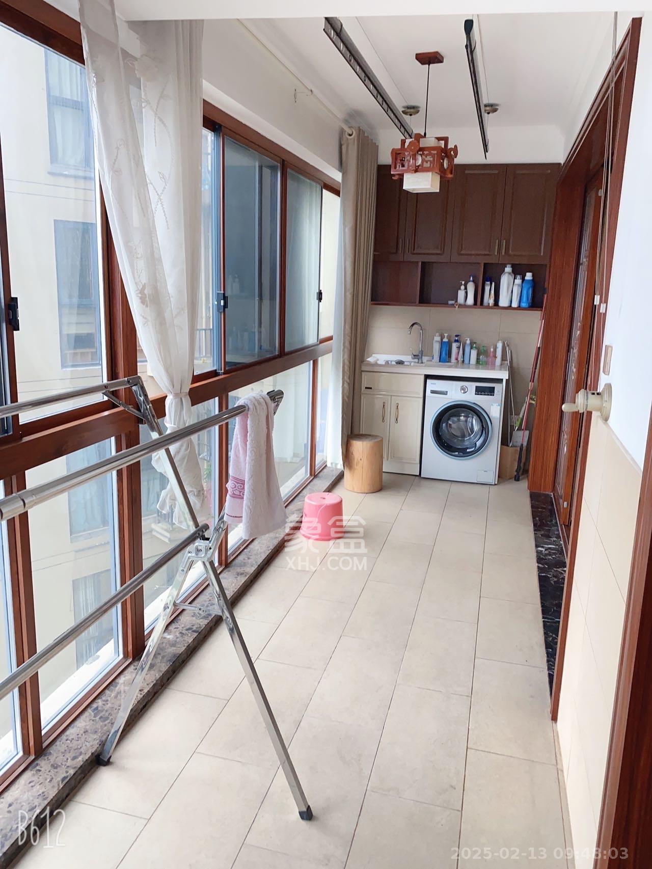 中建梅溪湖中心  4室2厅2卫   4500.00元/月室内图