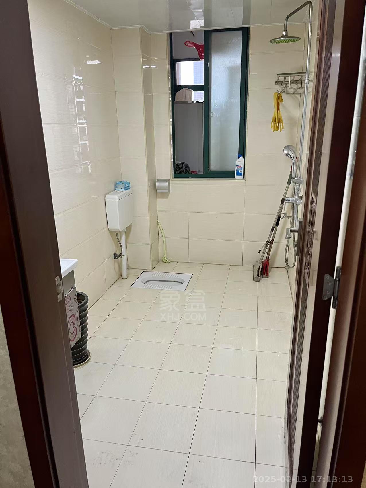 新城首座 3室2厅2卫 2100.0元/月 新城首座 3室2厅2卫 2100.0元/月室内图