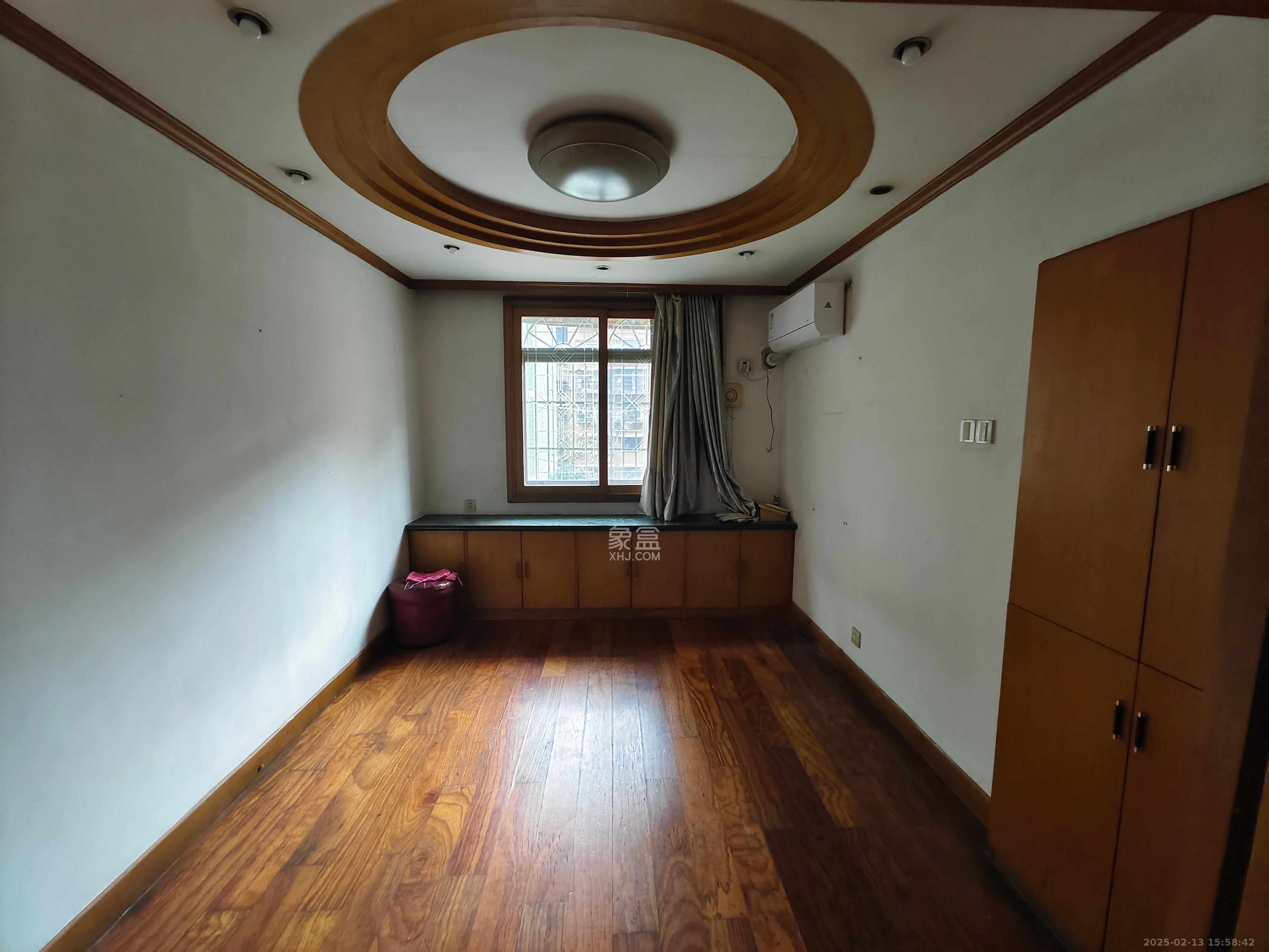 恒达时代花园  4室2厅2卫    2300.0元/月 恒达时代花园  4室2厅2卫    2300.0元/月室内图