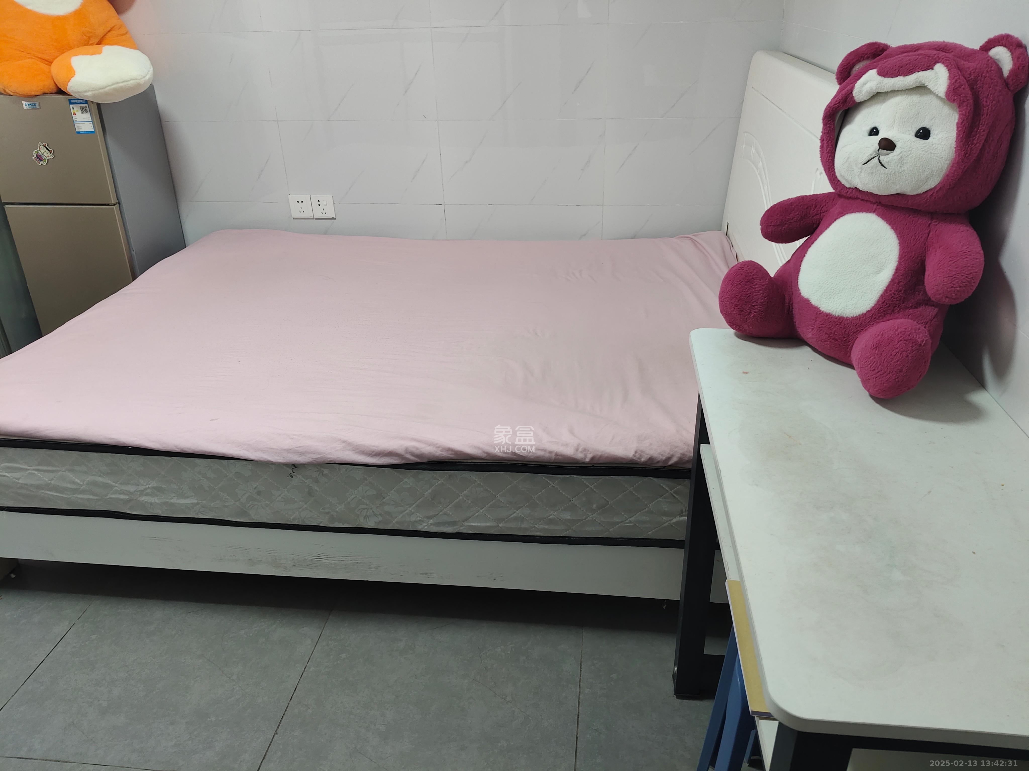 新合四村 1室0厅0卫 1100.0元/月 新合四村 1室0厅0卫 1100.0元/月室内图