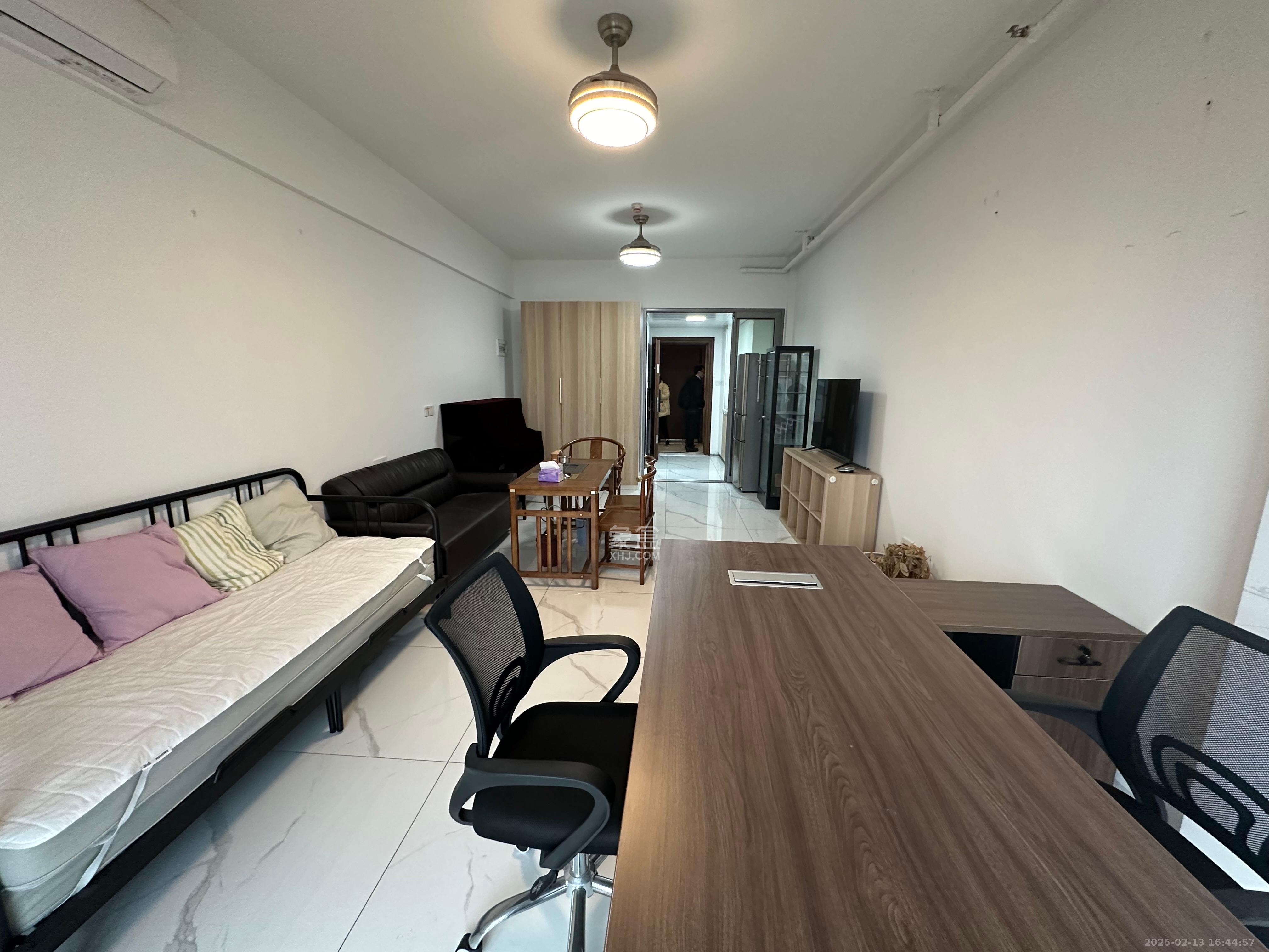 富力十号 1室1厅1卫 2400.0元/月 富力十号 1室1厅1卫 2400.0元/月室内图