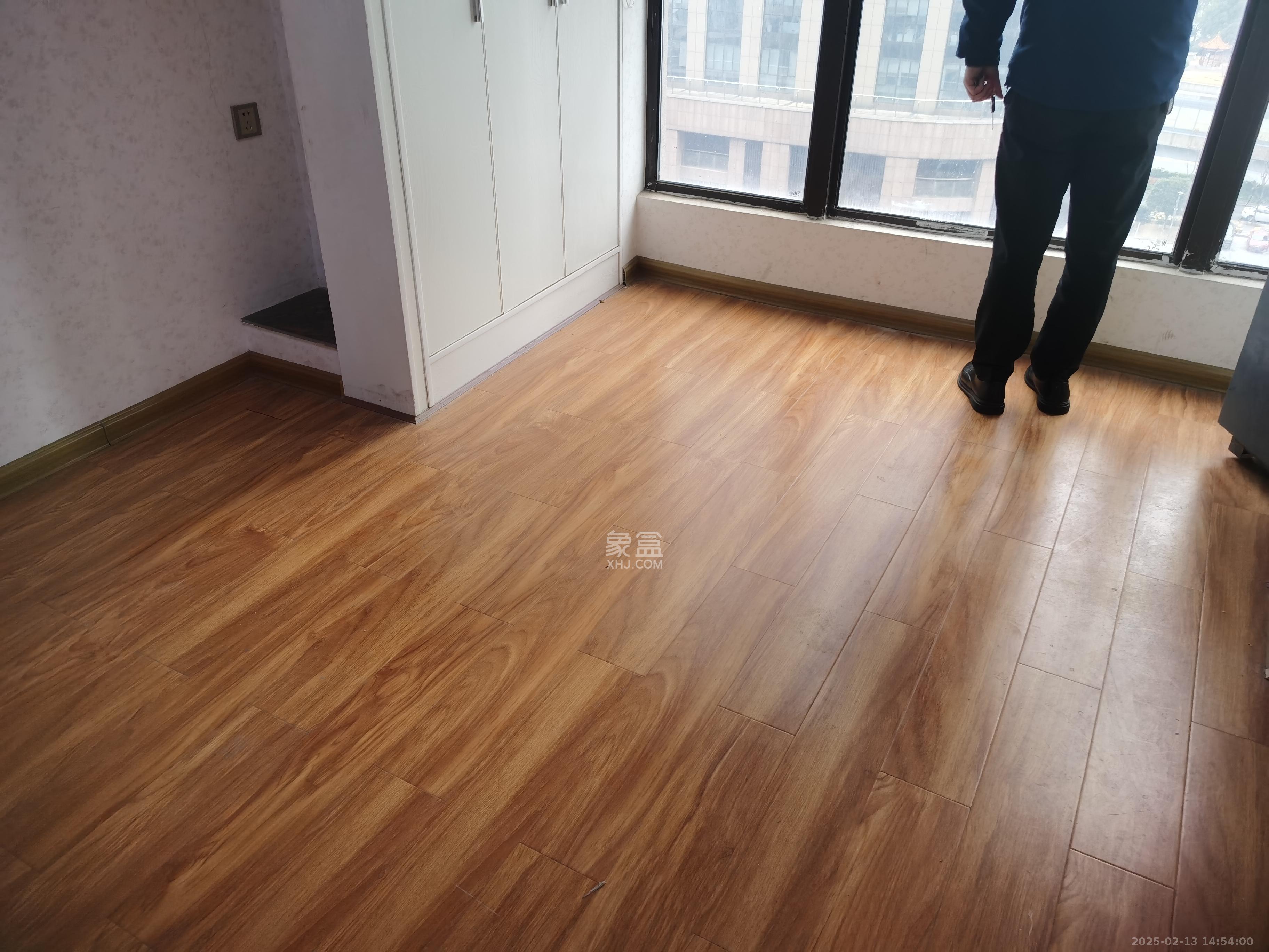 高升时代广场(冠铭商务中心)  1室0厅0卫    1500.0元/月 高升时代广场(冠铭商务中心)  1室0厅0卫    1500.0元/月室内图1