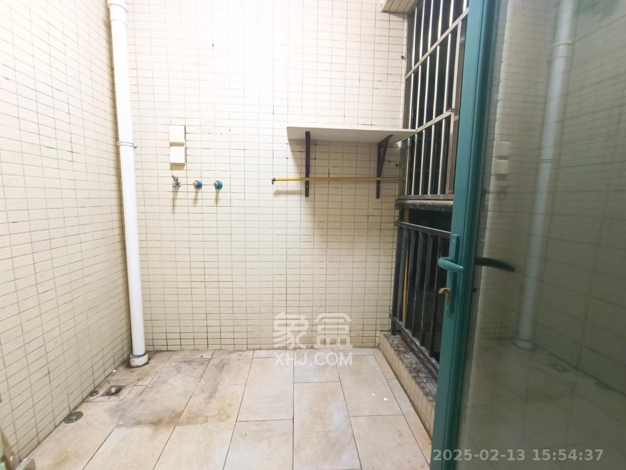 恒大城 1室2厅2卫 2200.0元/月 恒大城 1室2厅2卫 2200.0元/月室内图