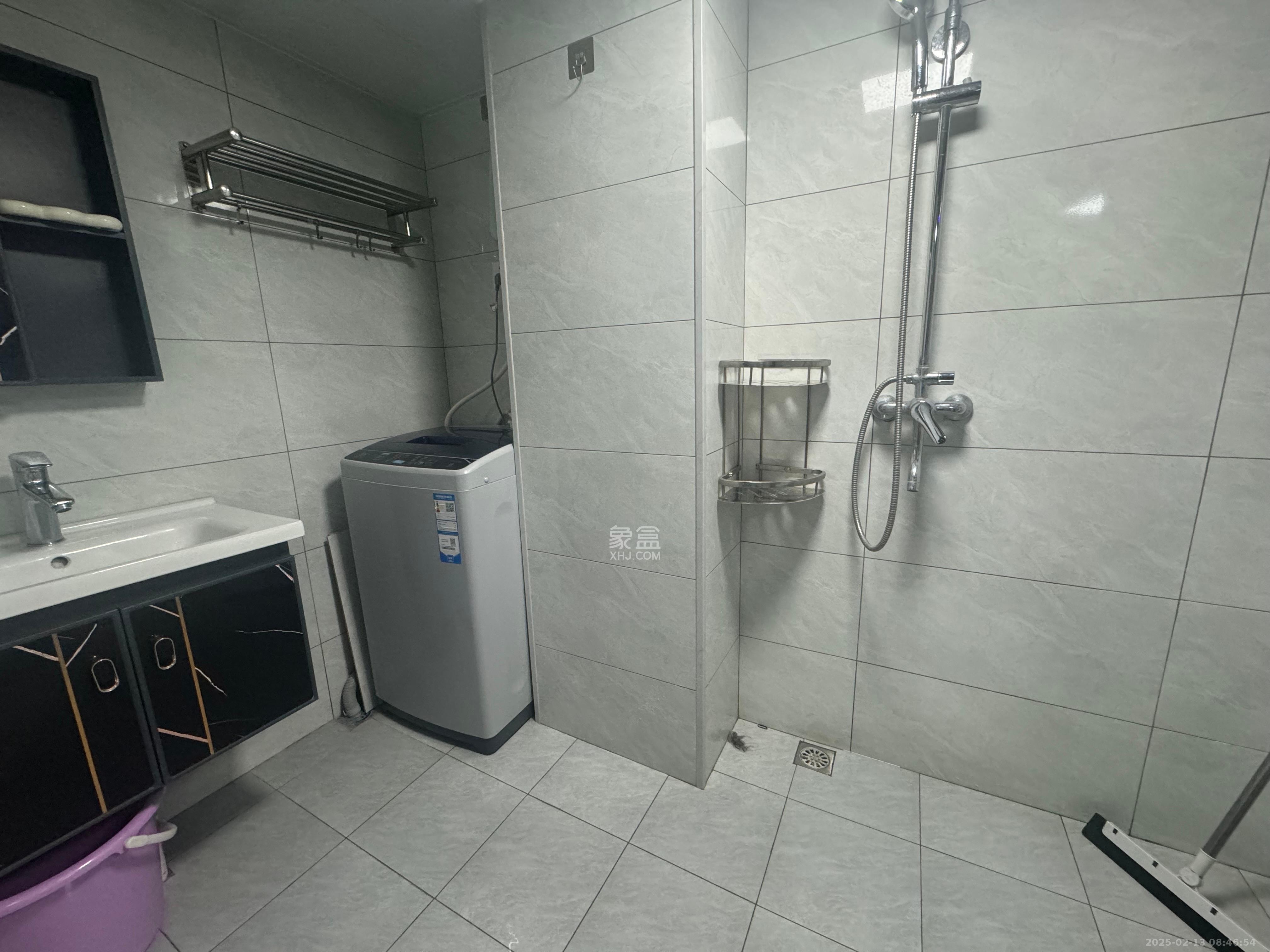 万润时光里 2室1厅1卫 2300.0元/月 万润时光里 2室1厅1卫 2300.0元/月室内图