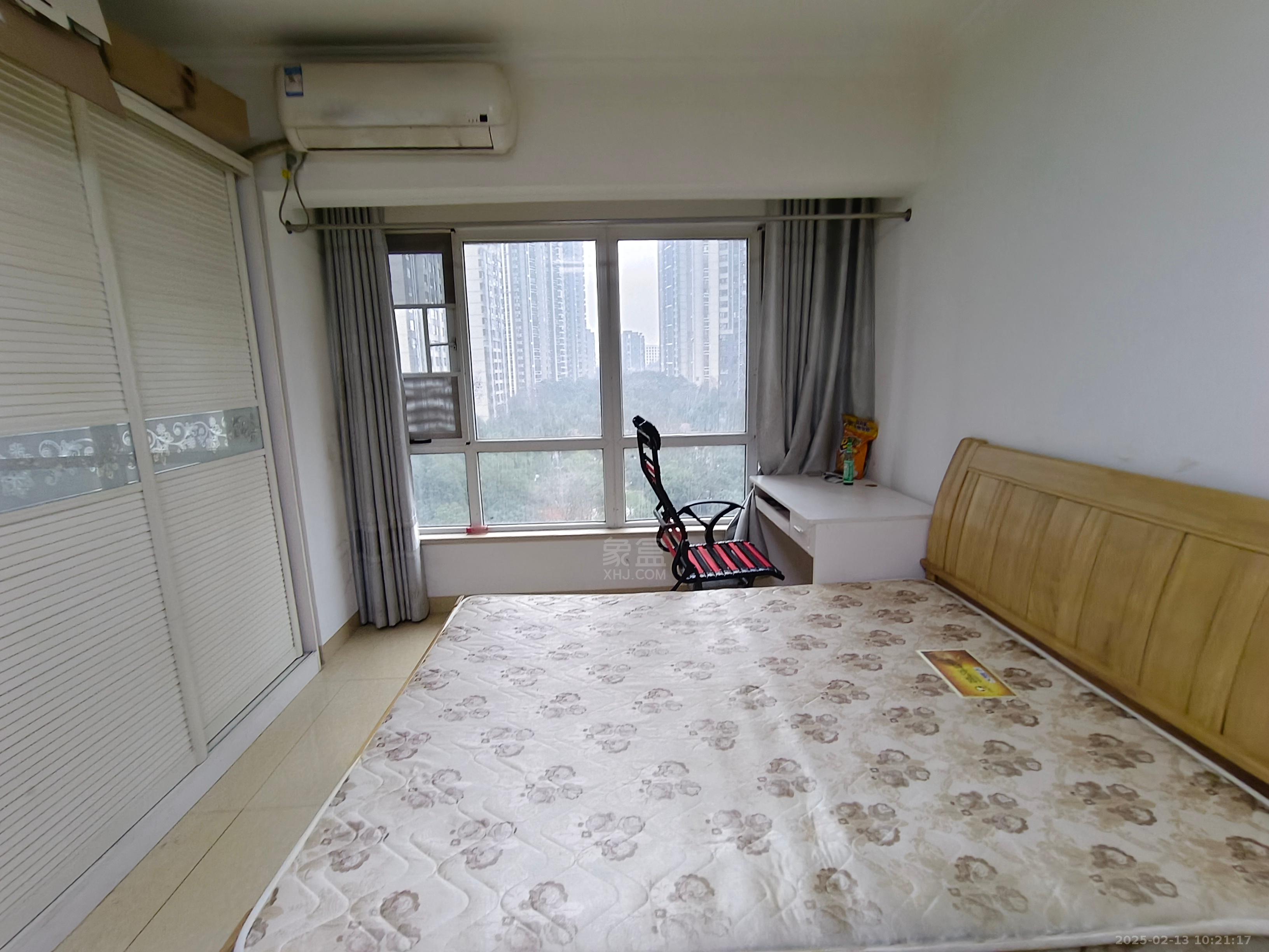美的城三期  1室1厅1卫   1100.00元/月室内图