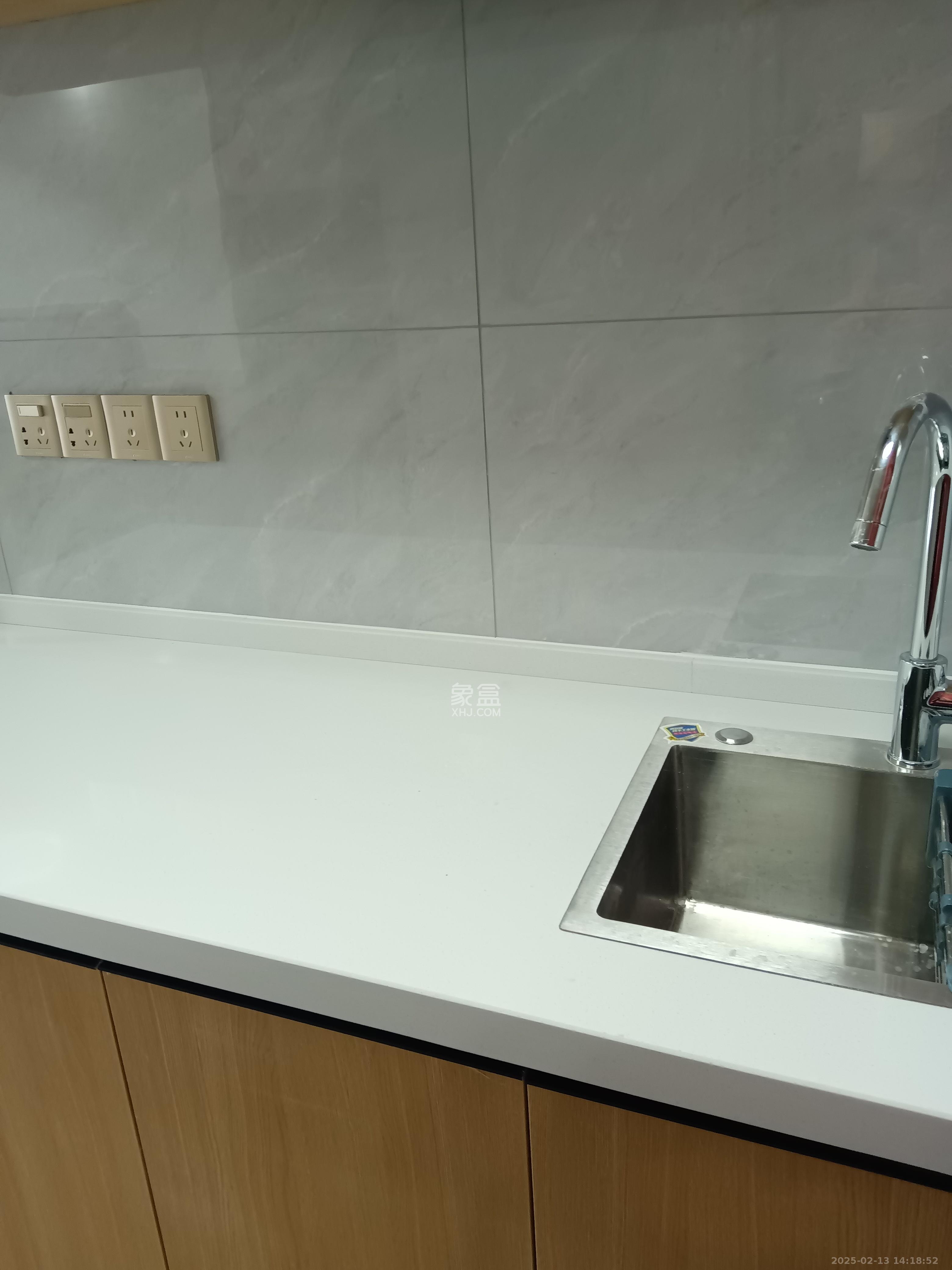 中海珑悦府 1室1厅1卫 1400.0元/月 中海珑悦府 1室1厅1卫 1400.0元/月室内图