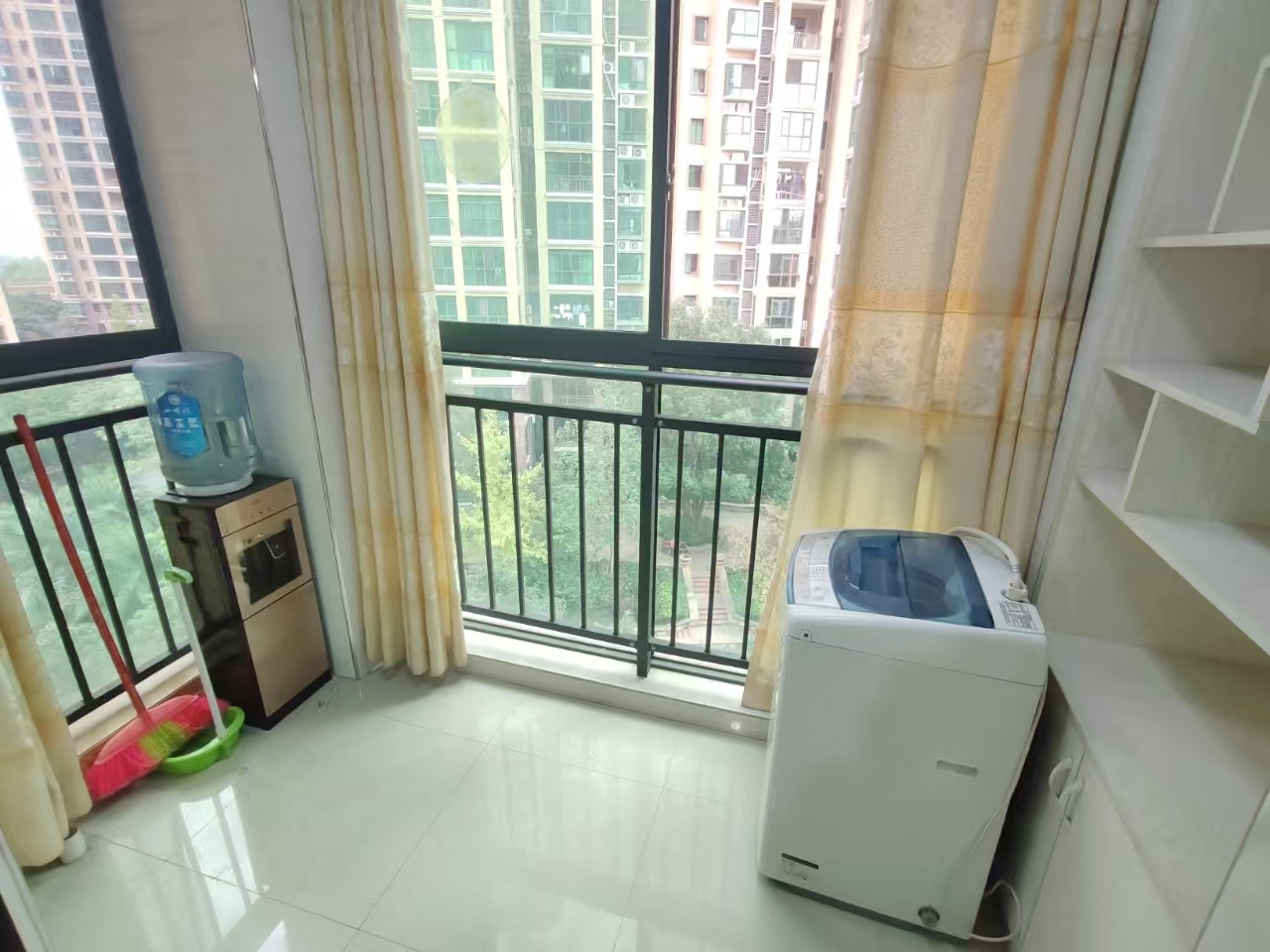 水映豪廷(一,二,三期) 1室0厅0卫 1300.0元/月 水映豪廷(一,二,三期) 1室0厅0卫 1300.0元/月室内图