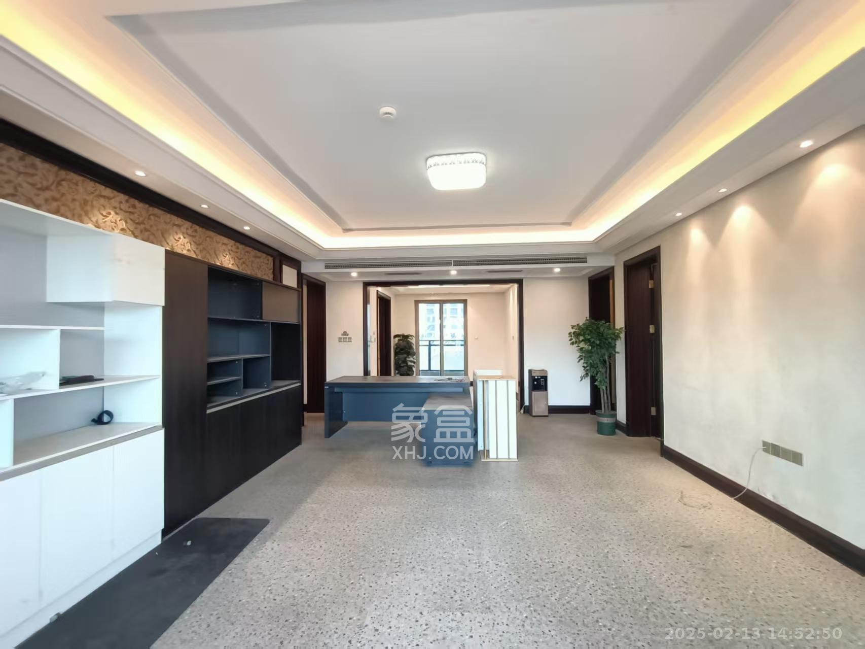 梅溪湖金茂府(金茂广场)(金茂览秀城) 4室2厅3卫 8000.0元/月 梅溪湖金茂府(金茂广场)(金茂览秀城) 4室2厅3卫 8000.0元/月室内图