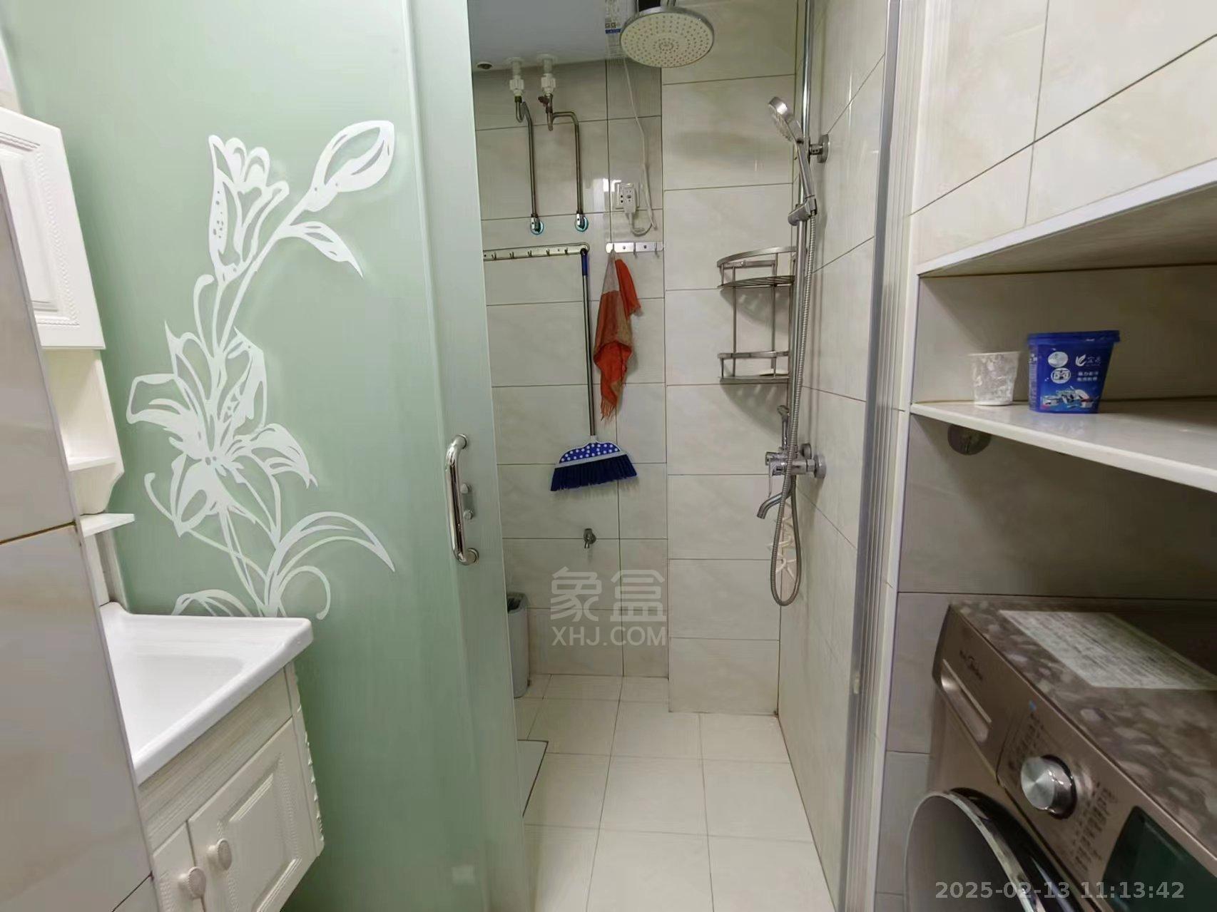 白金汉宫 1室1厅1卫 1600.0元/月 白金汉宫 1室1厅1卫 1600.0元/月室内图