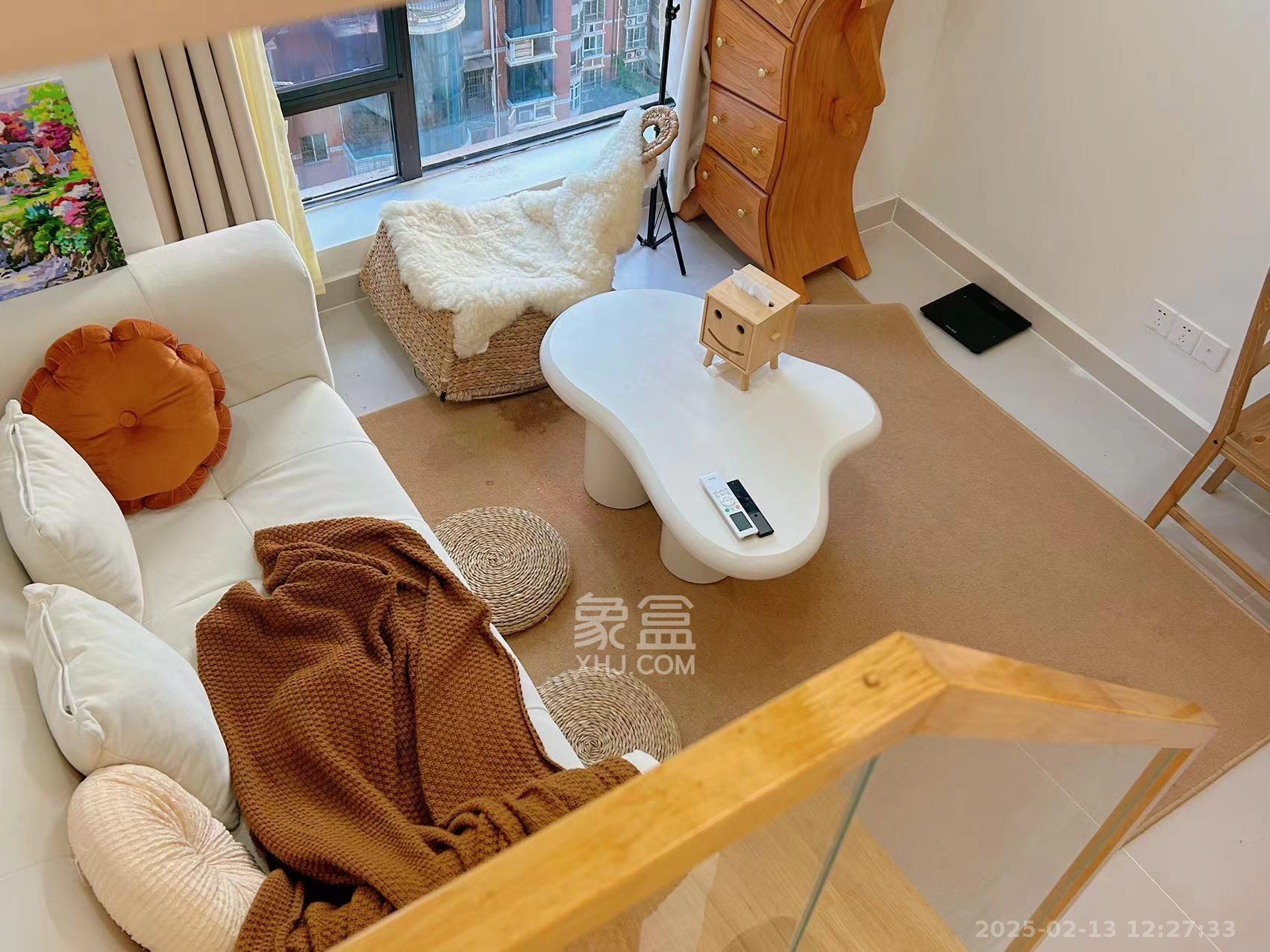 卓越江岸  2室0厅0卫    3500.0元/月 卓越江岸  2室0厅0卫    3500.0元/月室内图