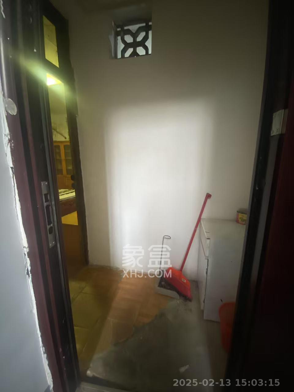 宝塔山私房散盘  1室0厅1卫   700.00元/月室内图