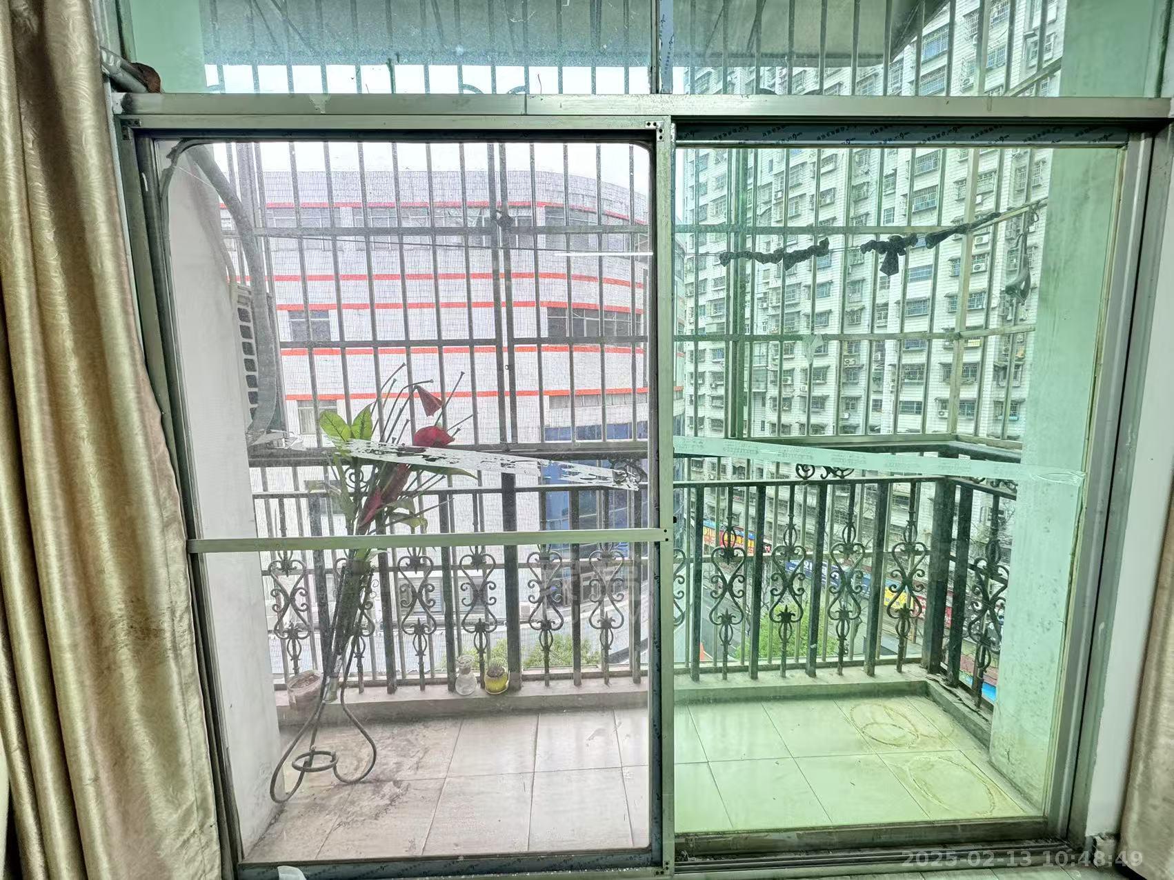 华茂商厦 3室2厅2卫 1800.0元/月 华茂商厦 3室2厅2卫 1800.0元/月室内图