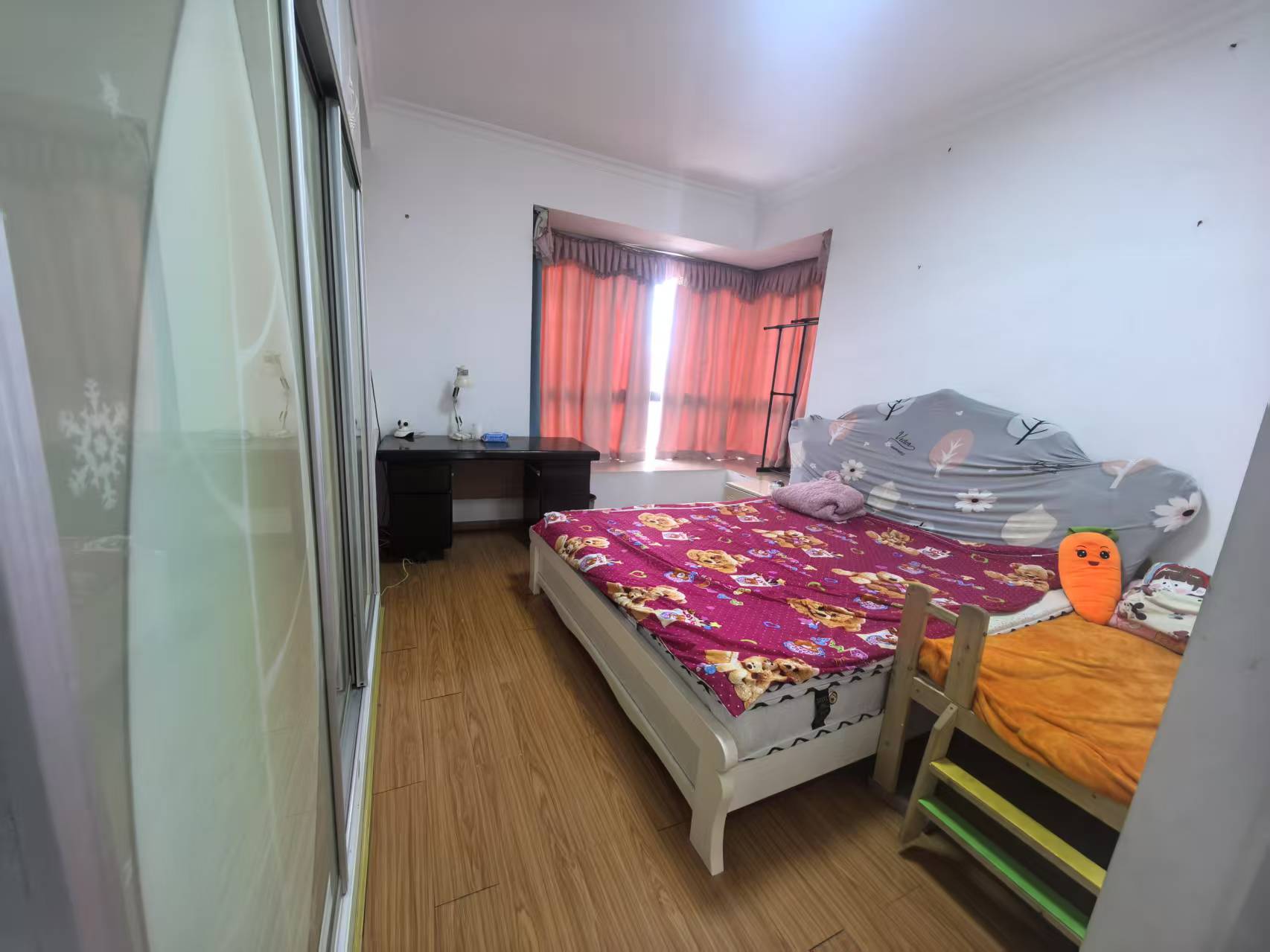 康城上品 3室2厅2卫 1800.0元/月 康城上品 3室2厅2卫 1800.0元/月室内图