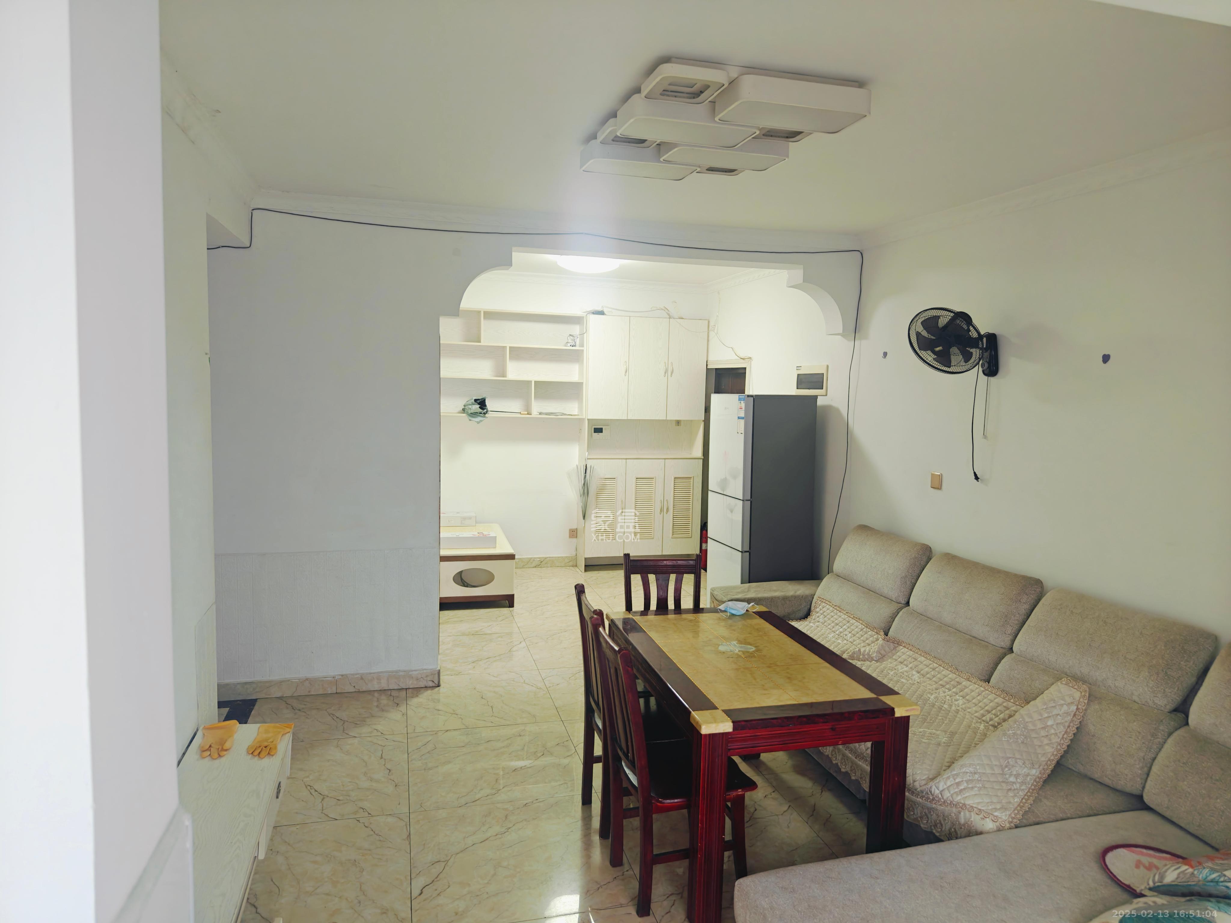 华侨假日中心(晟华苑) 4室2厅2卫 3200.0元/月 华侨假日中心(晟华苑) 4室2厅2卫 3200.0元/月室内图