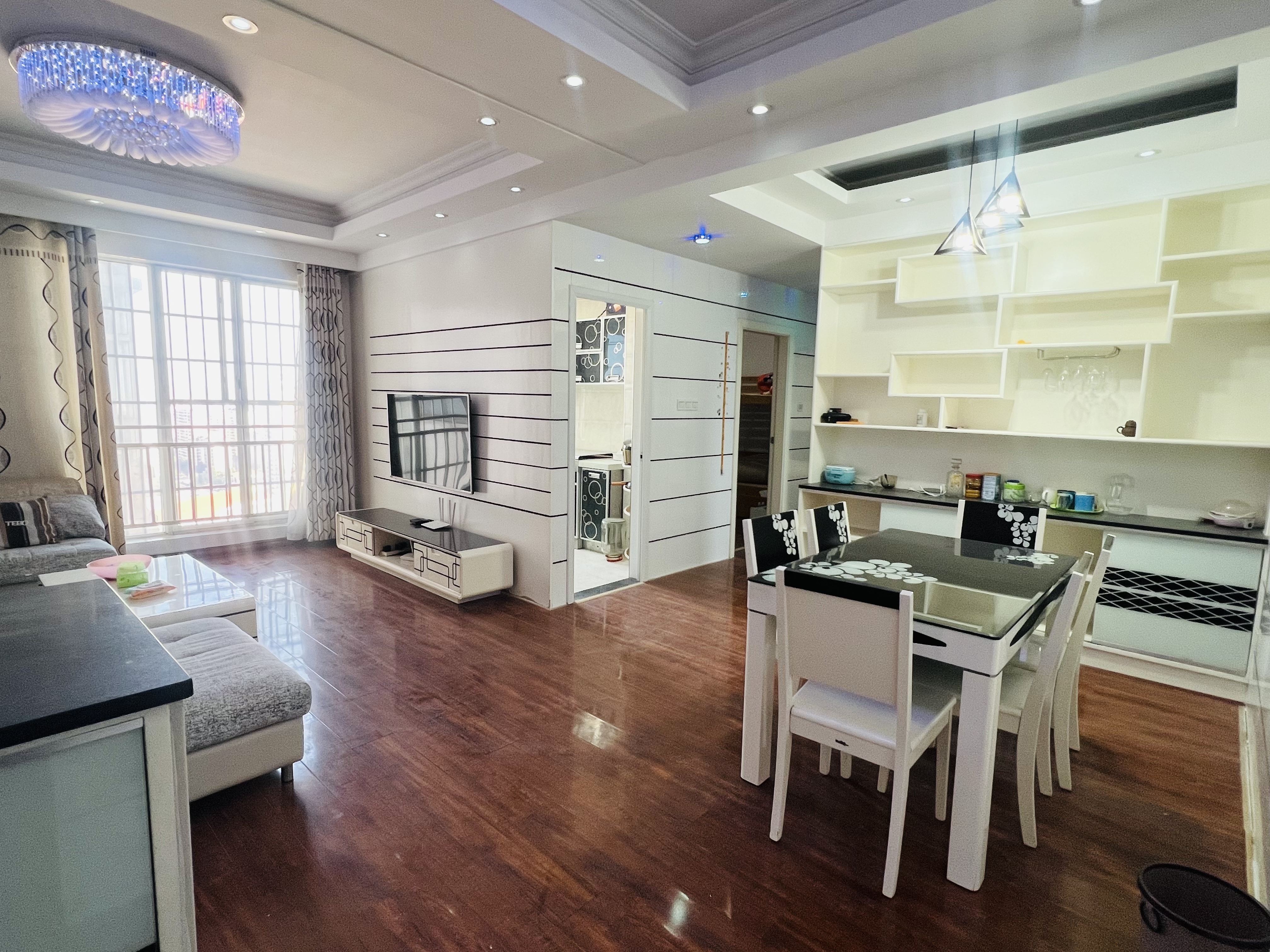 鸿泰国际 2室2厅1卫 49.8万 鸿泰国际 2室2厅1卫 49.8万室内图