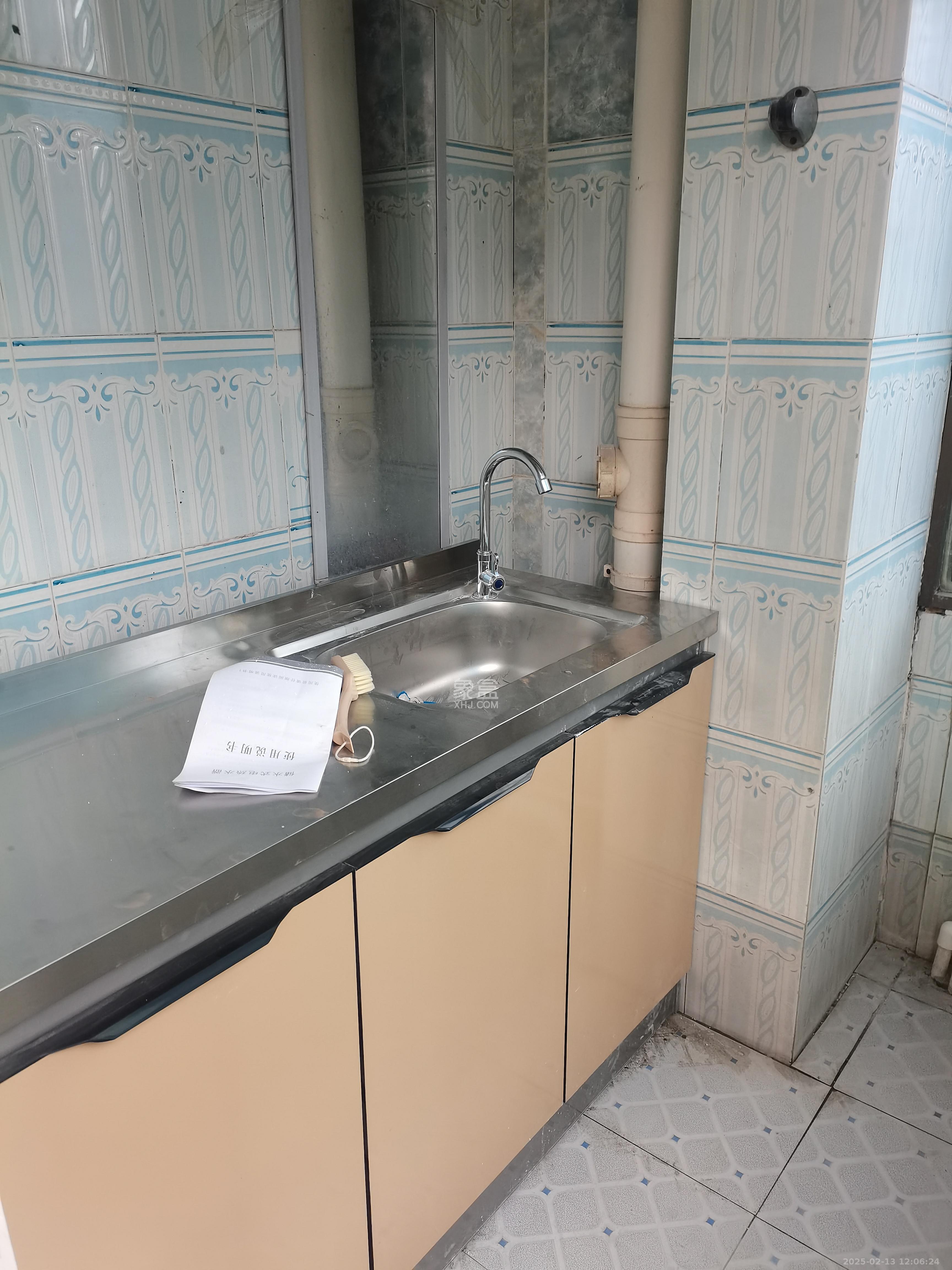 润泽园 1室1厅1卫 1100.0元/月 润泽园 1室1厅1卫 1100.0元/月室内图