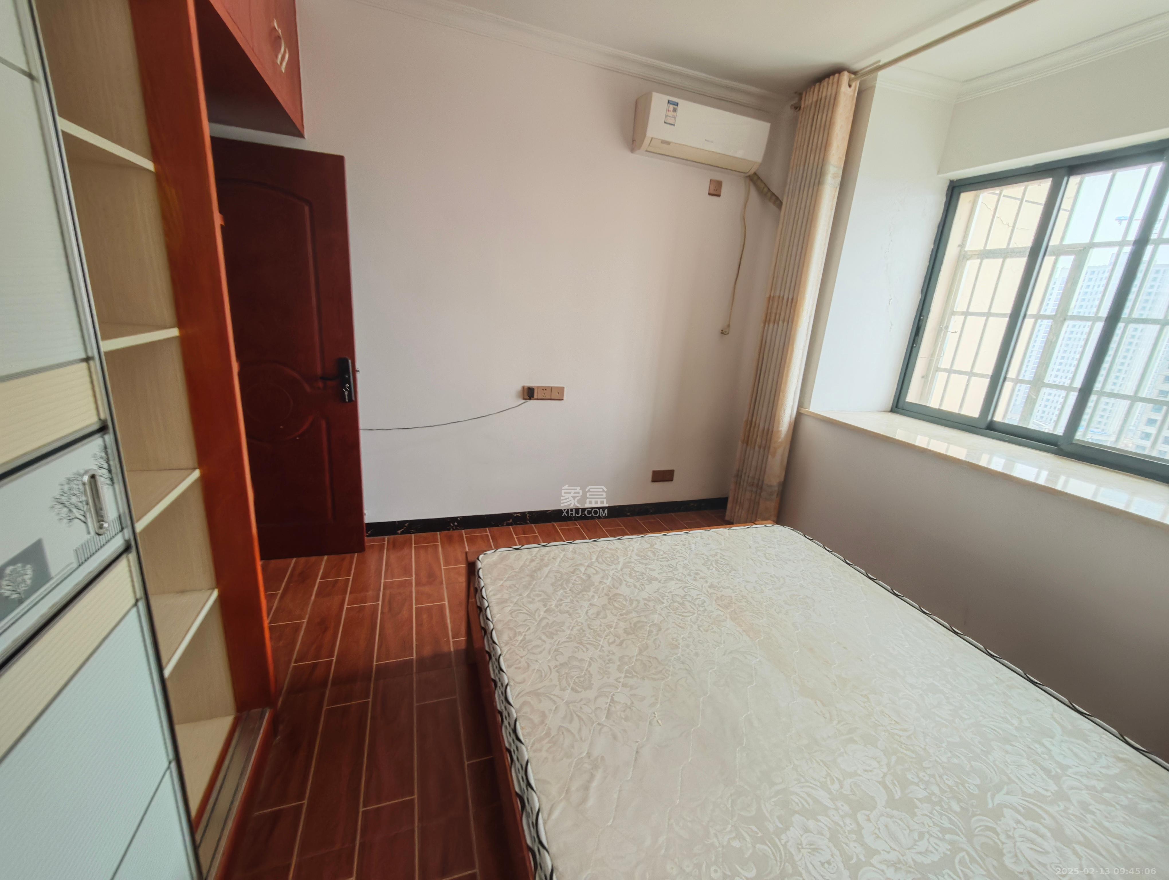 和康园小区  2室2厅1卫   1800.00元/月室内图