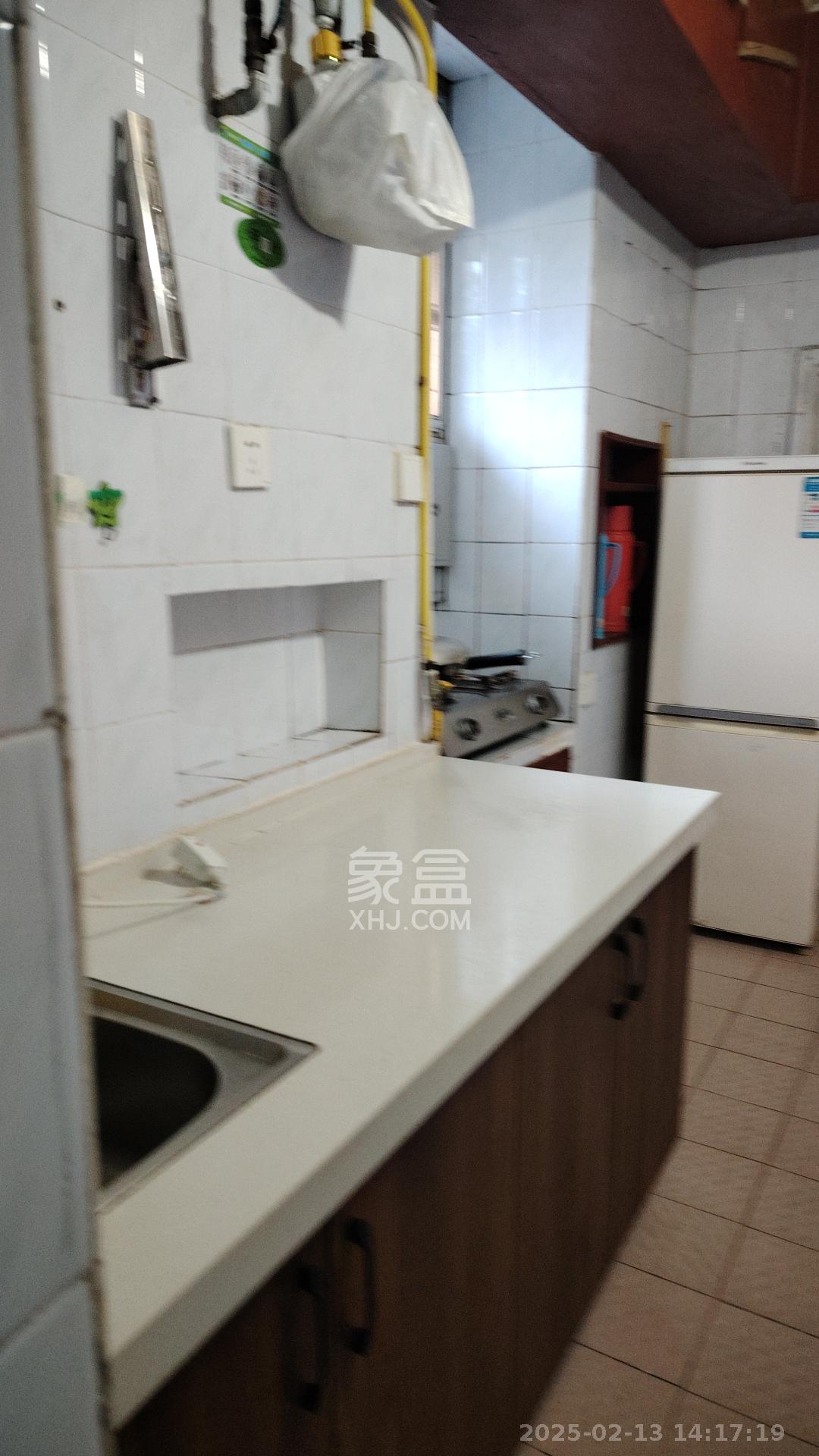 桂花二村 2室1厅1卫 1600.0元/月 桂花二村 2室1厅1卫 1600.0元/月室内图