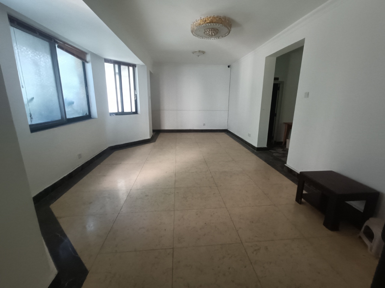 嘉安园别墅  13室2厅5卫    10000.0元/月 嘉安园别墅  13室2厅5卫    10000.0元/月室内图