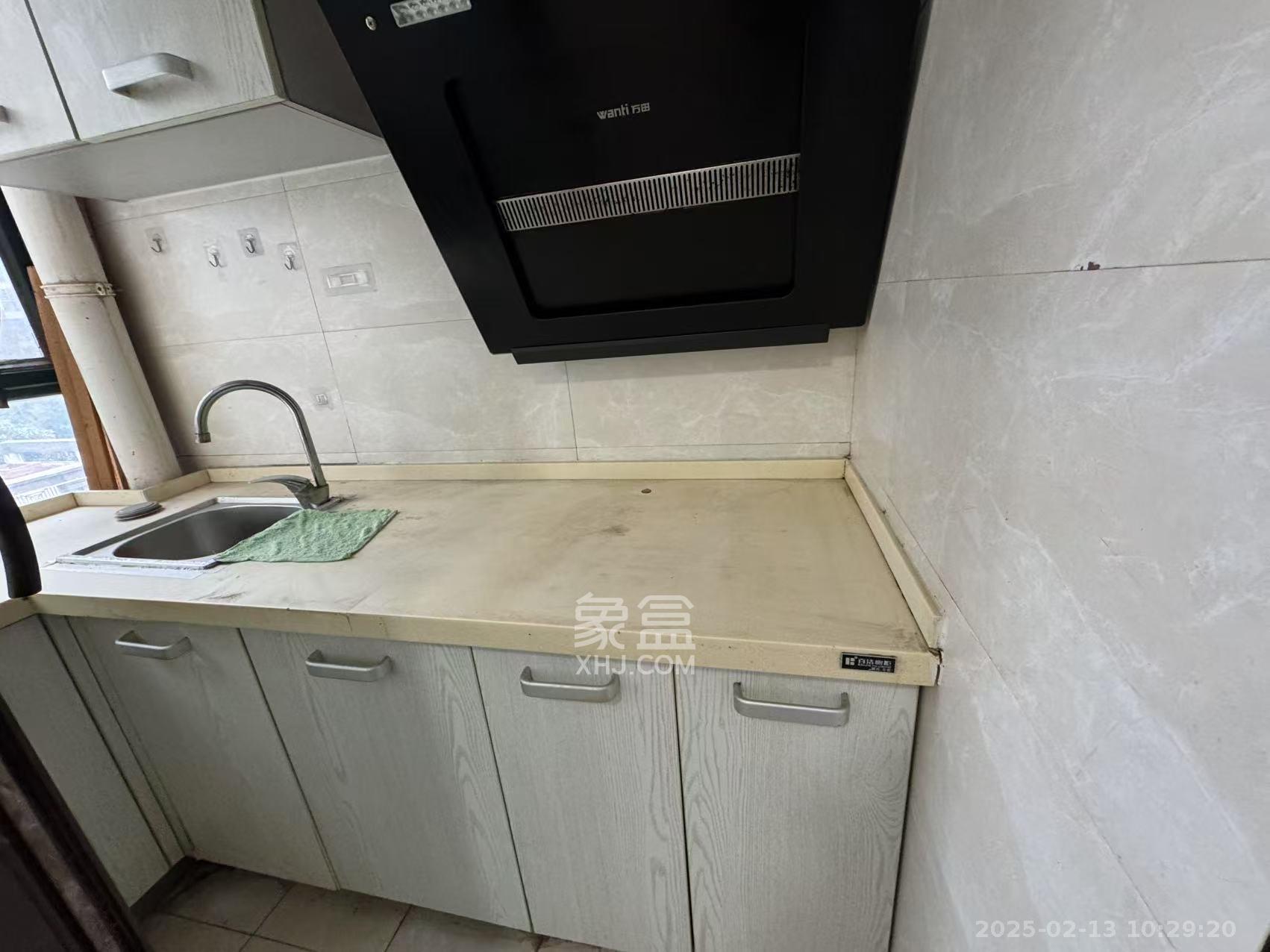 才子佳苑一期/二期 1室1厅1卫 1300.0元/月 才子佳苑一期/二期 1室1厅1卫 1300.0元/月室内图