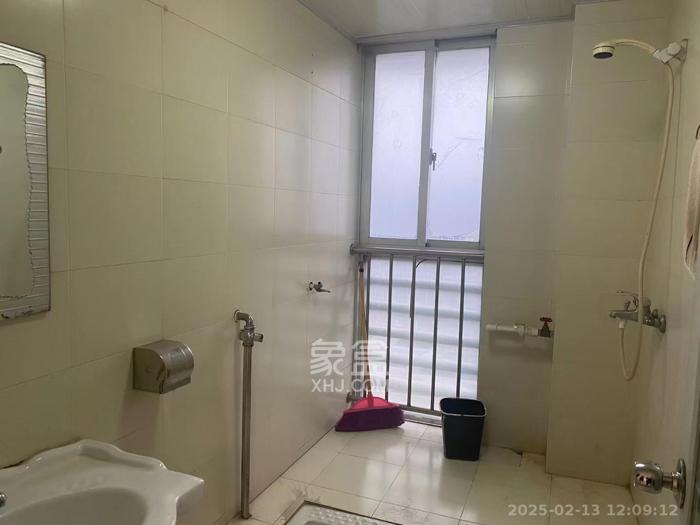 华菱新城地标  2室1厅1卫   2800.00元/月室内图