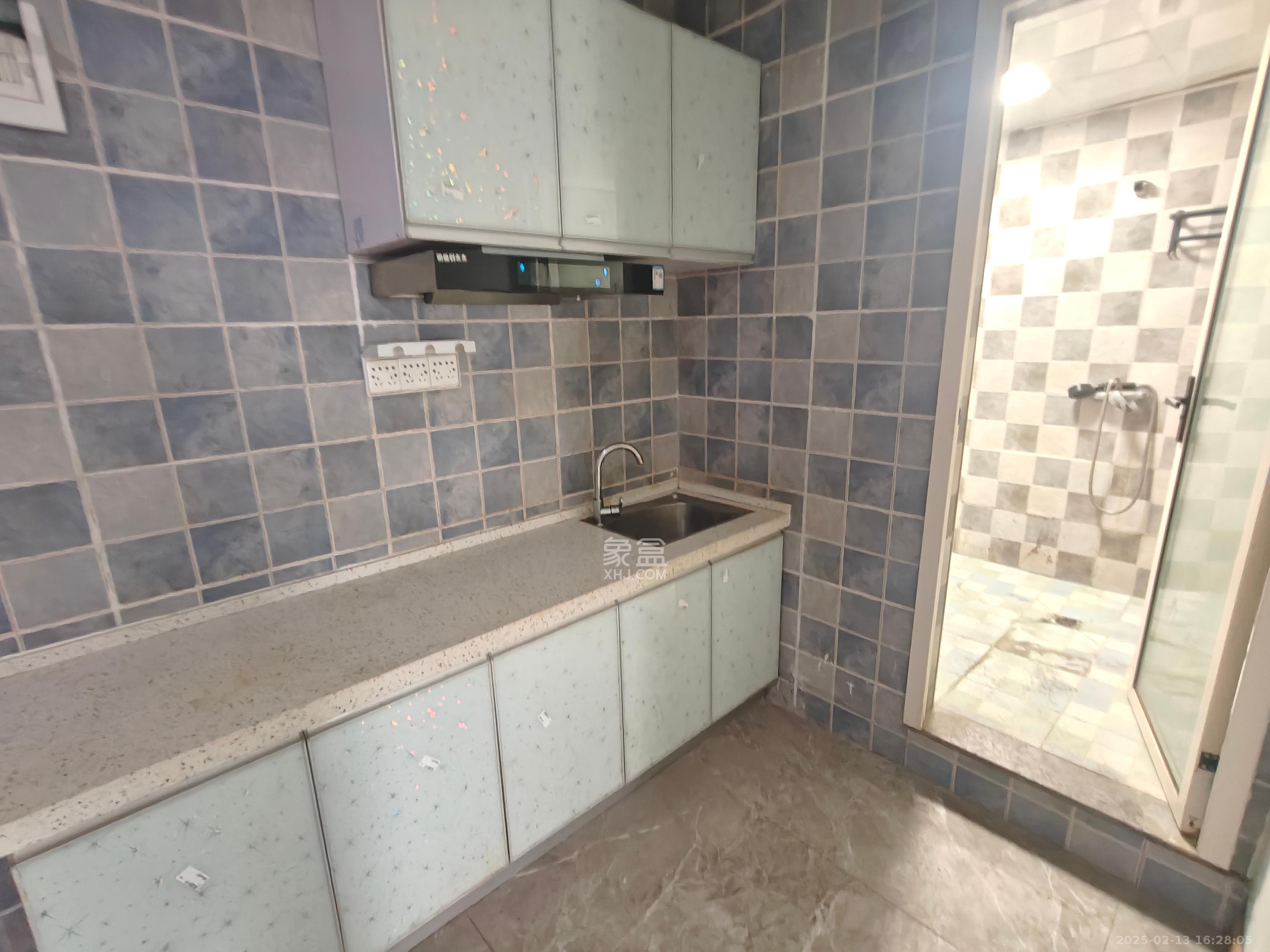 盛景谷山里 1室0厅0卫 1300.0元/月 盛景谷山里 1室0厅0卫 1300.0元/月室内图