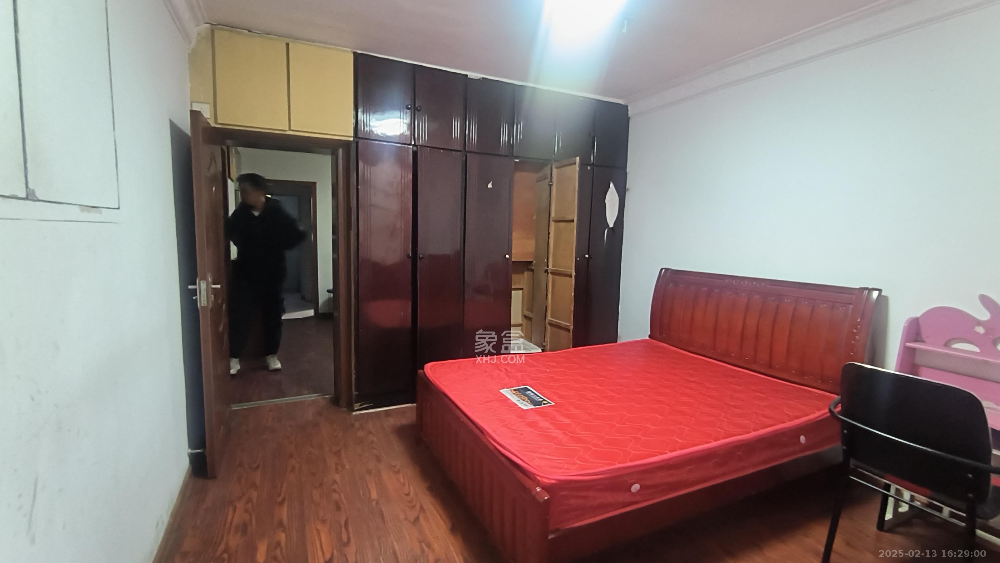 红旗区二片 2室1厅1卫 1500.0元/月 红旗区二片 2室1厅1卫 1500.0元/月室内图