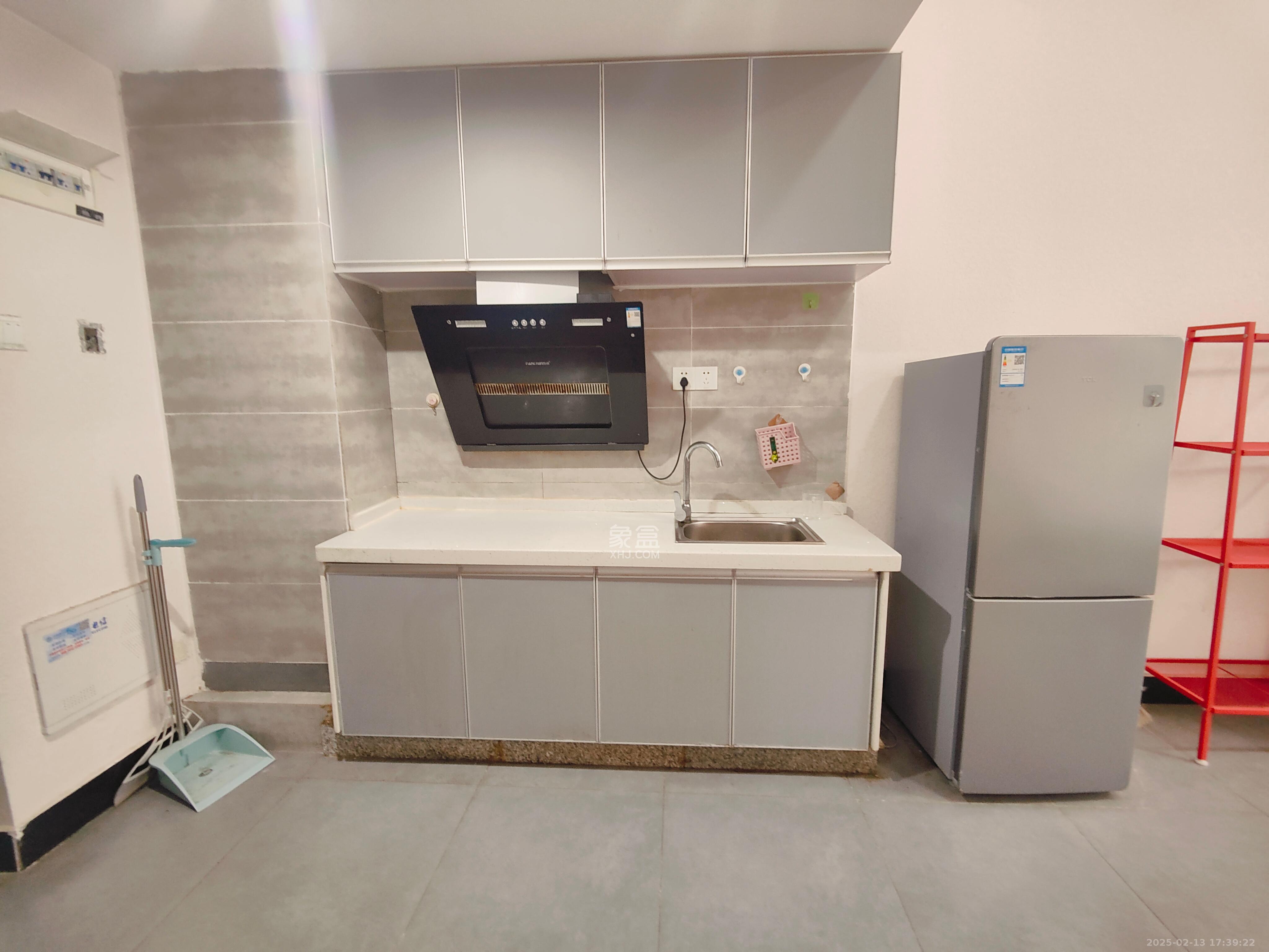 中建芙蓉嘉苑 1室0厅1卫 1300.0元/月 中建芙蓉嘉苑 1室0厅1卫 1300.0元/月室内图