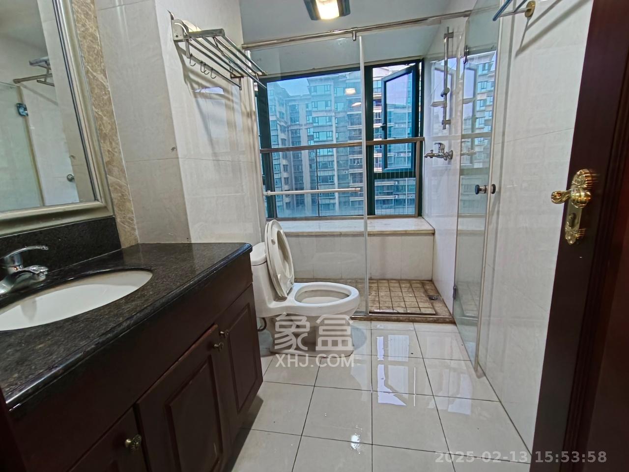 恒大城 1室2厅2卫 2200.0元/月 恒大城 1室2厅2卫 2200.0元/月室内图