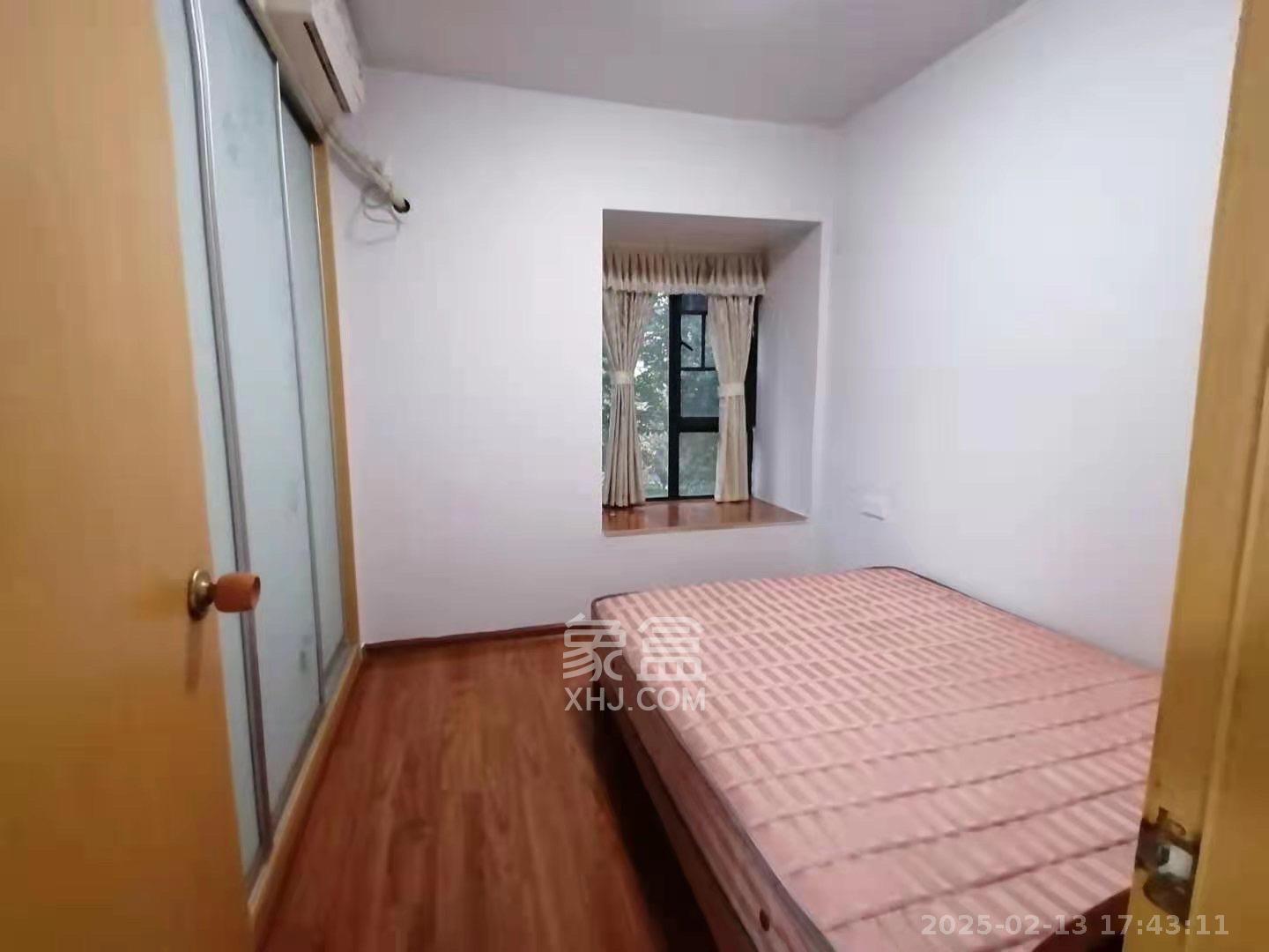 保利麓谷林语A区  3室2厅1卫   2200.00元/月室内图